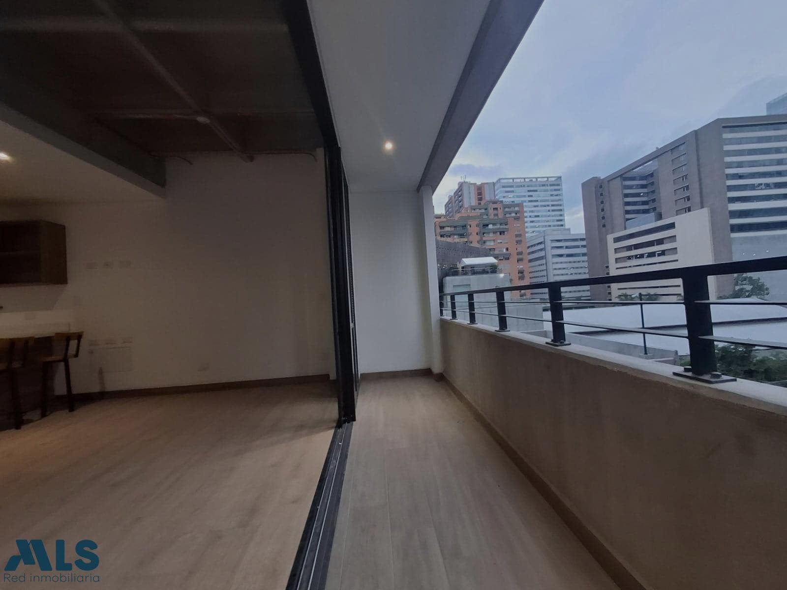 Apartamento en venta en Ciudad Del Rio, Poblado, Medellín — foto 1 de 14