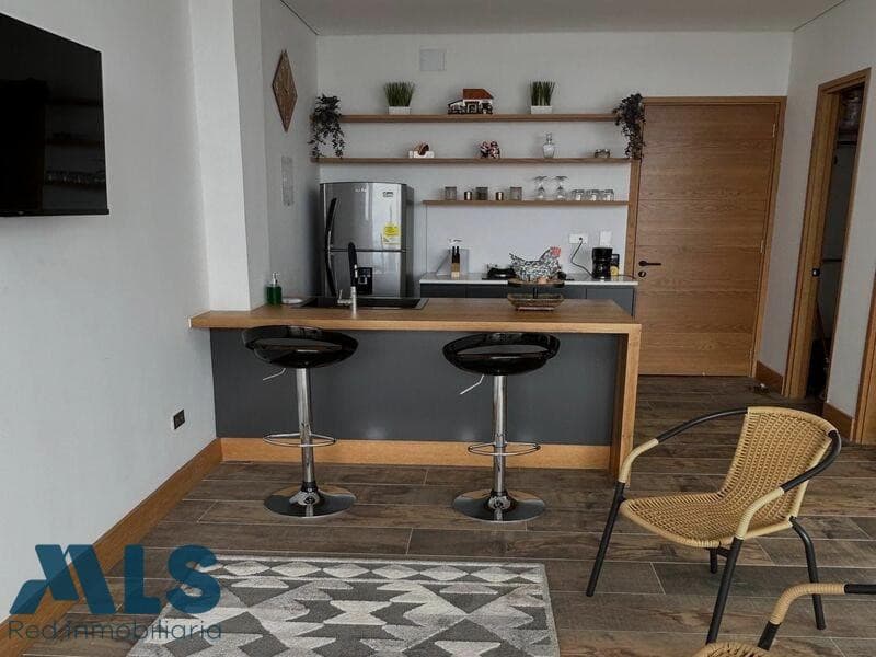 Apartamento en venta en Guamito, Oriente Antioqueño, El Peñol — foto 1 de 10