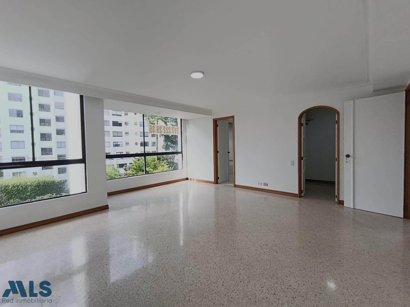 Apartamento en venta en La Florida, Poblado, Medellín — foto 1 de 20