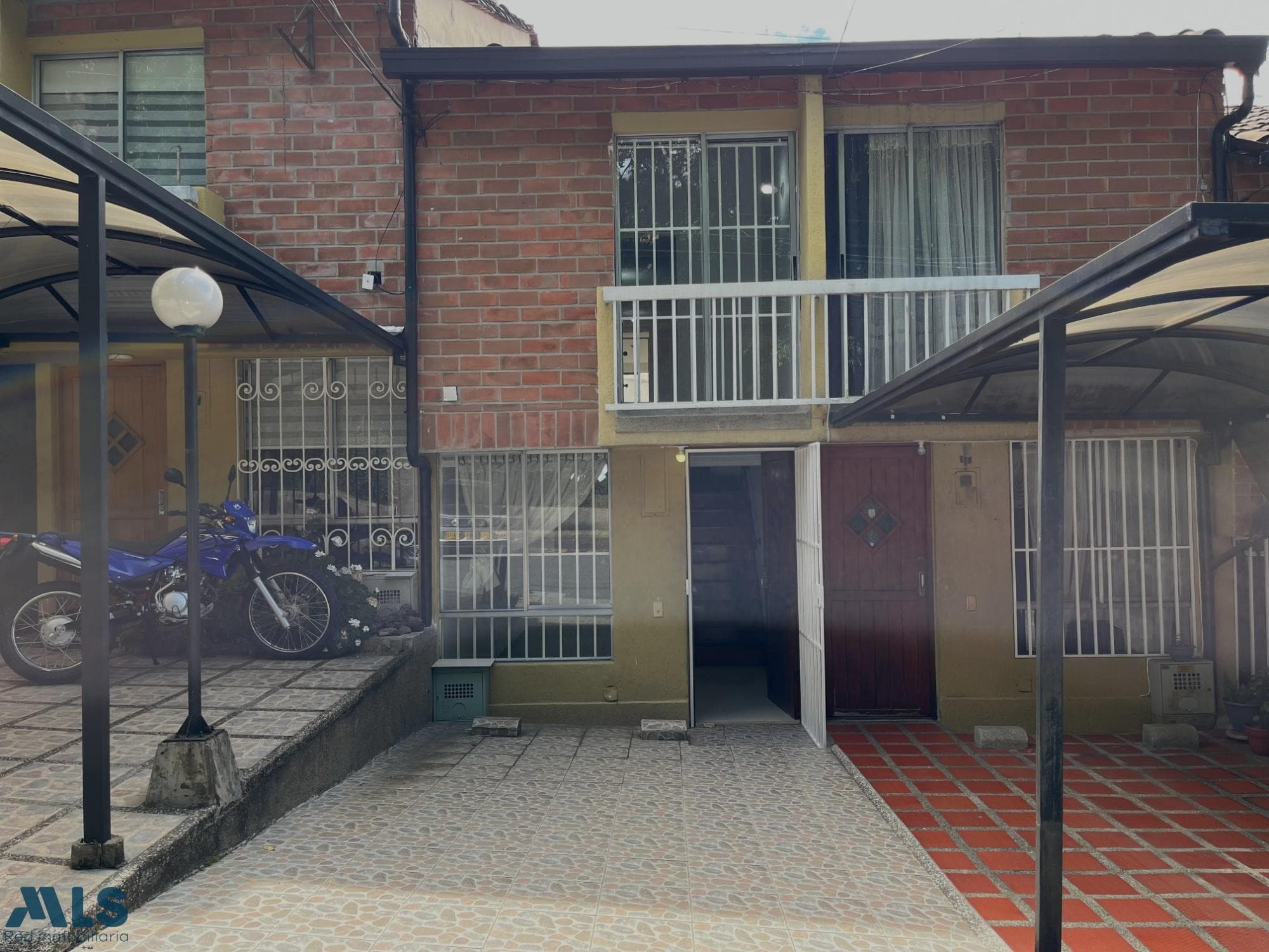Casa en venta en Buenos Aires, Centro, Medellín — foto 1 de 23