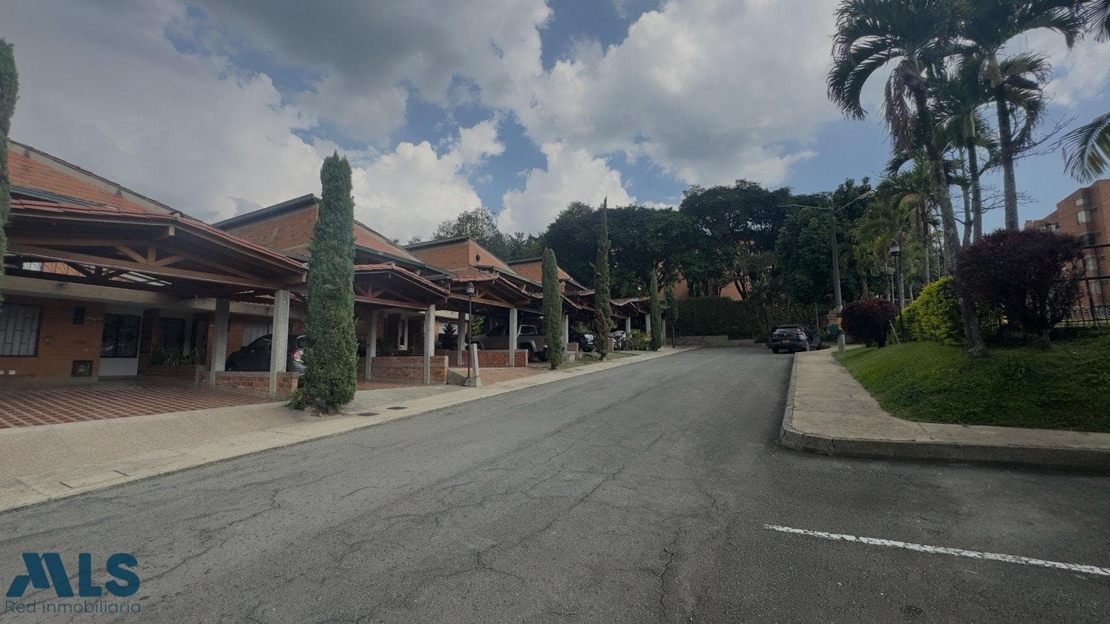 Casa en venta en El Dorado, Aburra Sur, Envigado — foto 1 de 36