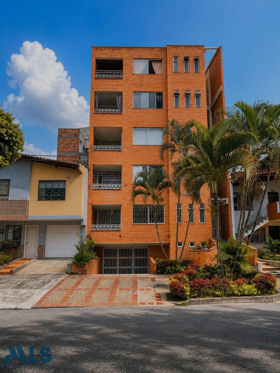 Apartamento en venta en Santa Teresita, Laureles, Medellín — foto 1 de 21