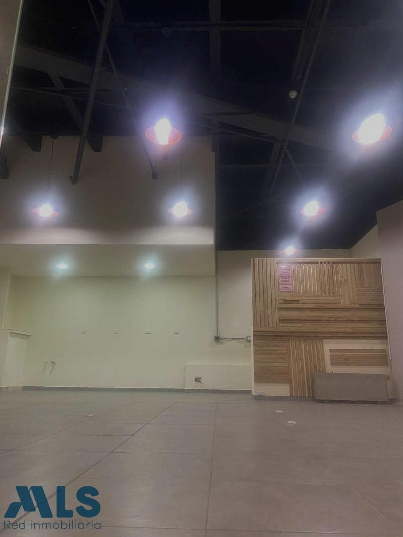 Local Comercial en venta en Independencia, Aburra Sur, Itagüí — foto 1 de 8