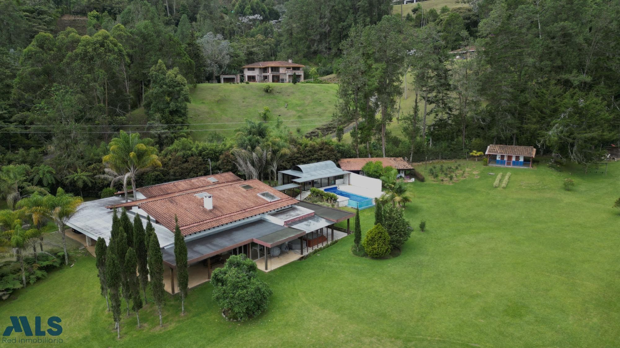 Casa en venta en V. Fizebad, Oriente Antioqueño, El Retiro — foto 1 de 31