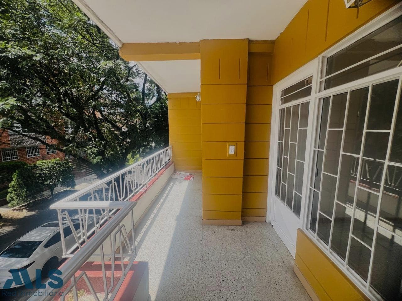 Casa en venta en Simon Bolivar, Occidente, Medellín — foto 1 de 22