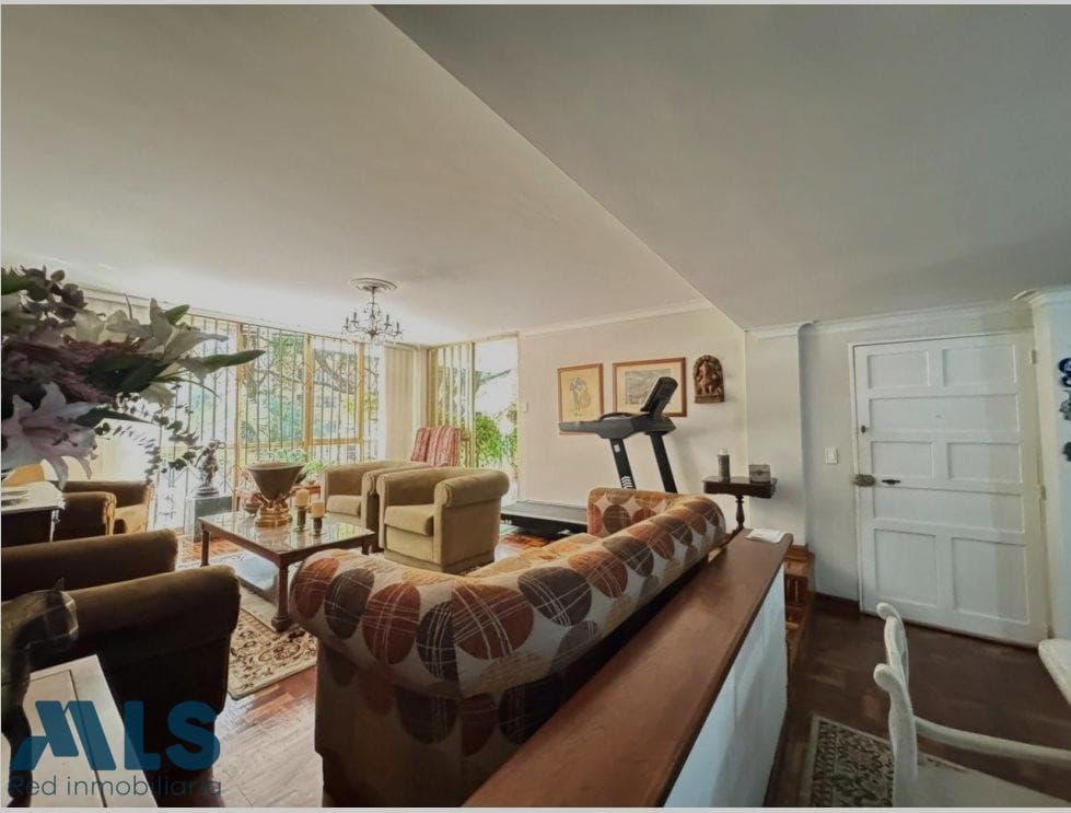 Apartamento en venta en Laureles, Medellín — foto 1 de 20