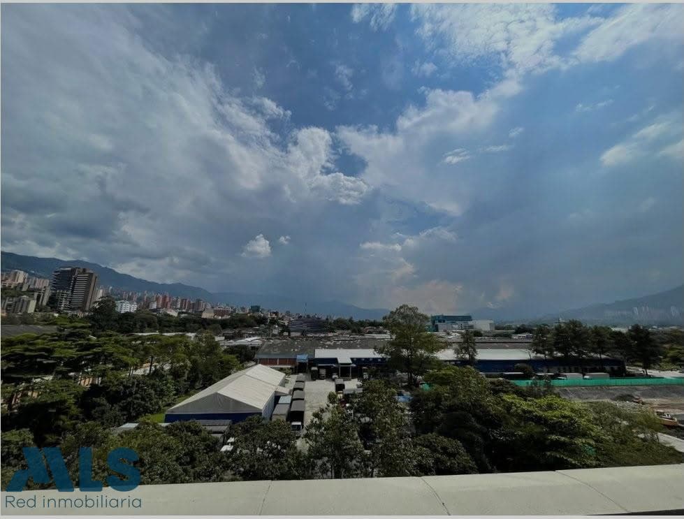 Apartamento en venta en Ciudad Del Rio, Poblado, Medellín — foto 1 de 16