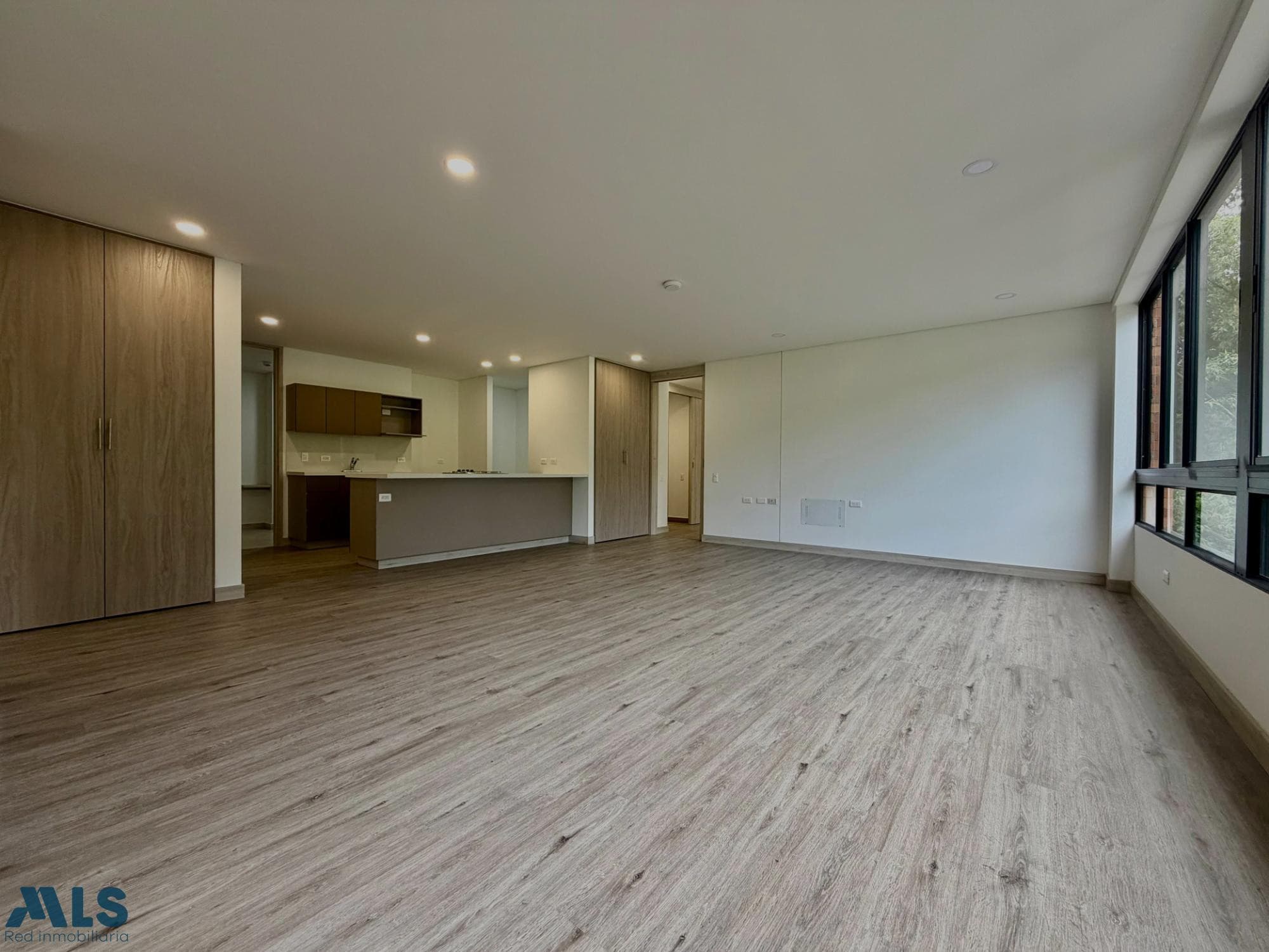 Apartamento en venta en Loma Del Escobero, Aburra Sur, Envigado — foto 1 de 18