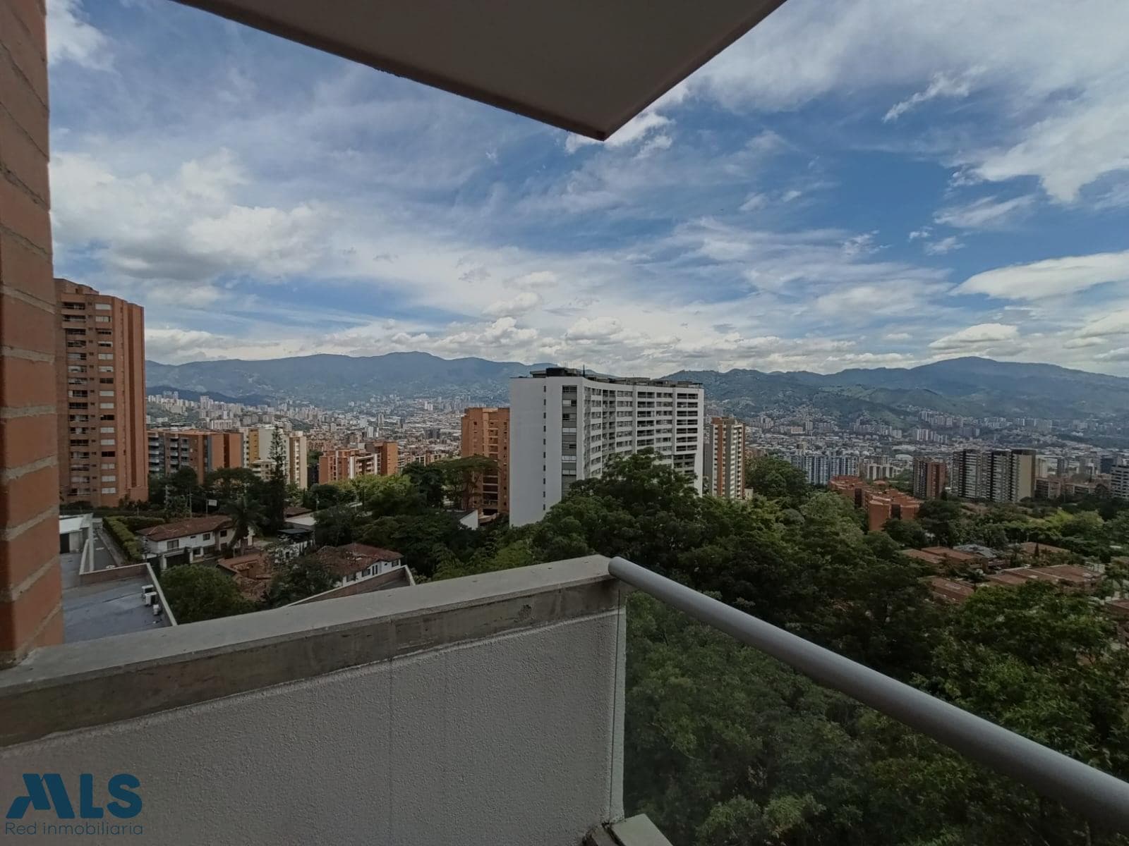 Apartamento en venta en El Esmeraldal, Aburra Sur, Envigado — foto 1 de 17