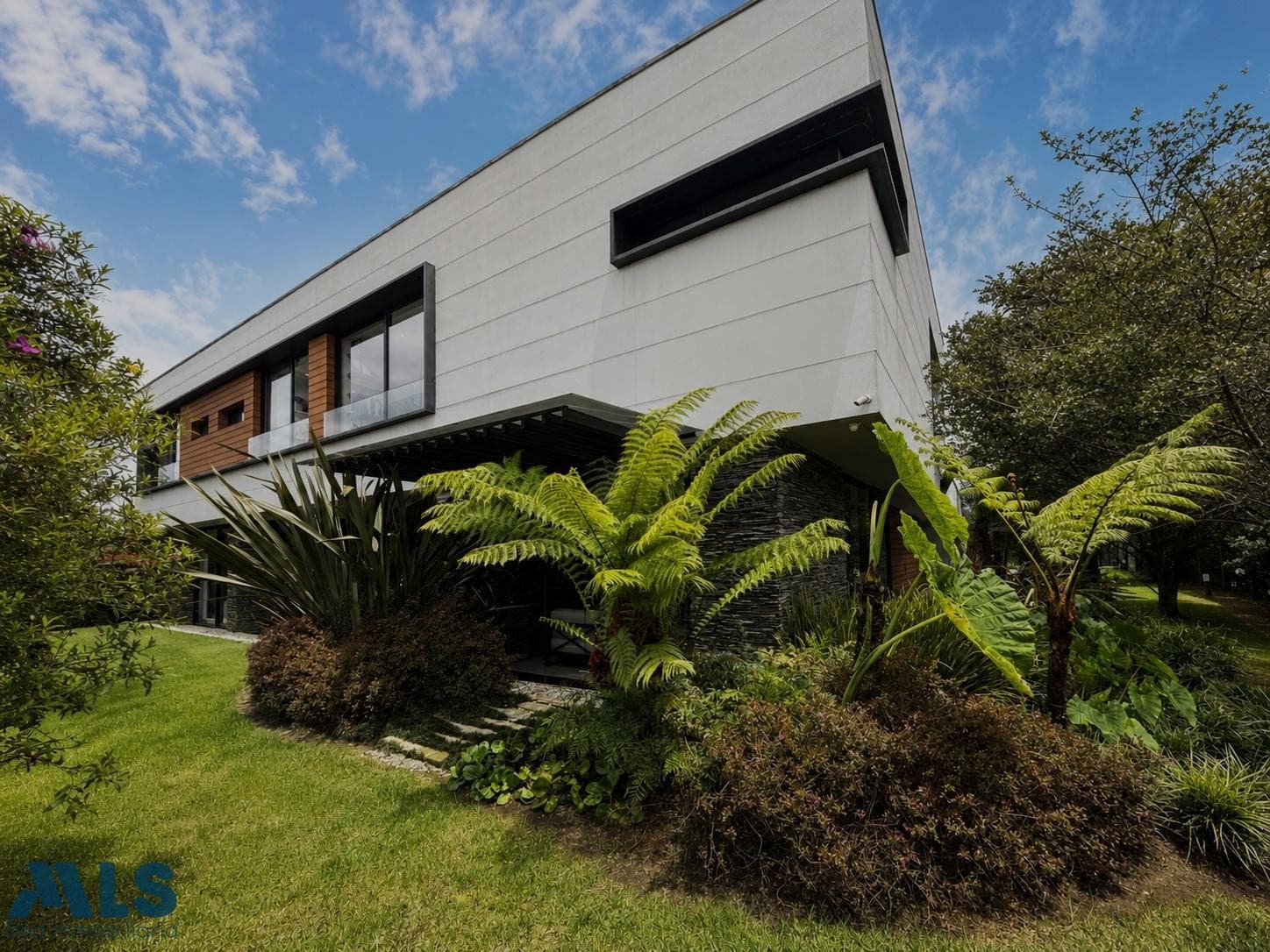 Casa en venta en Alto De Las Palmas, Aburra Sur, Envigado — foto 1 de 40