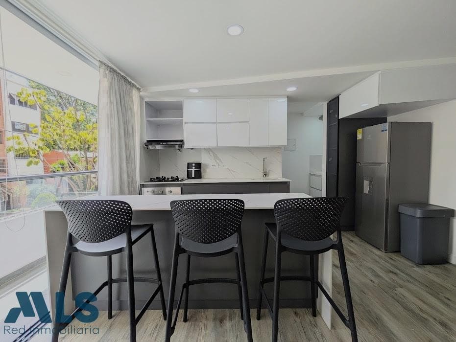 Apartamento en venta en Conquistadores, Laureles, Medellín — foto 1 de 10