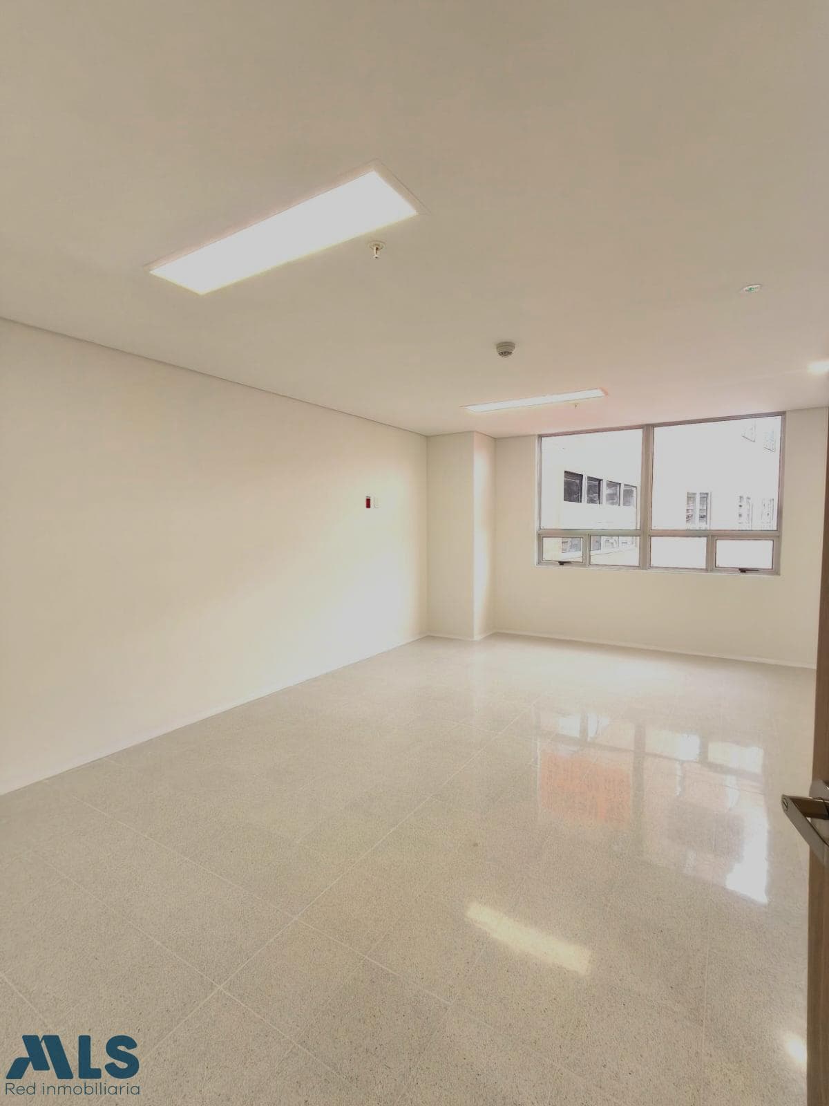 Consultorio en venta en La América, Occidente, Medellín — foto 1 de 9