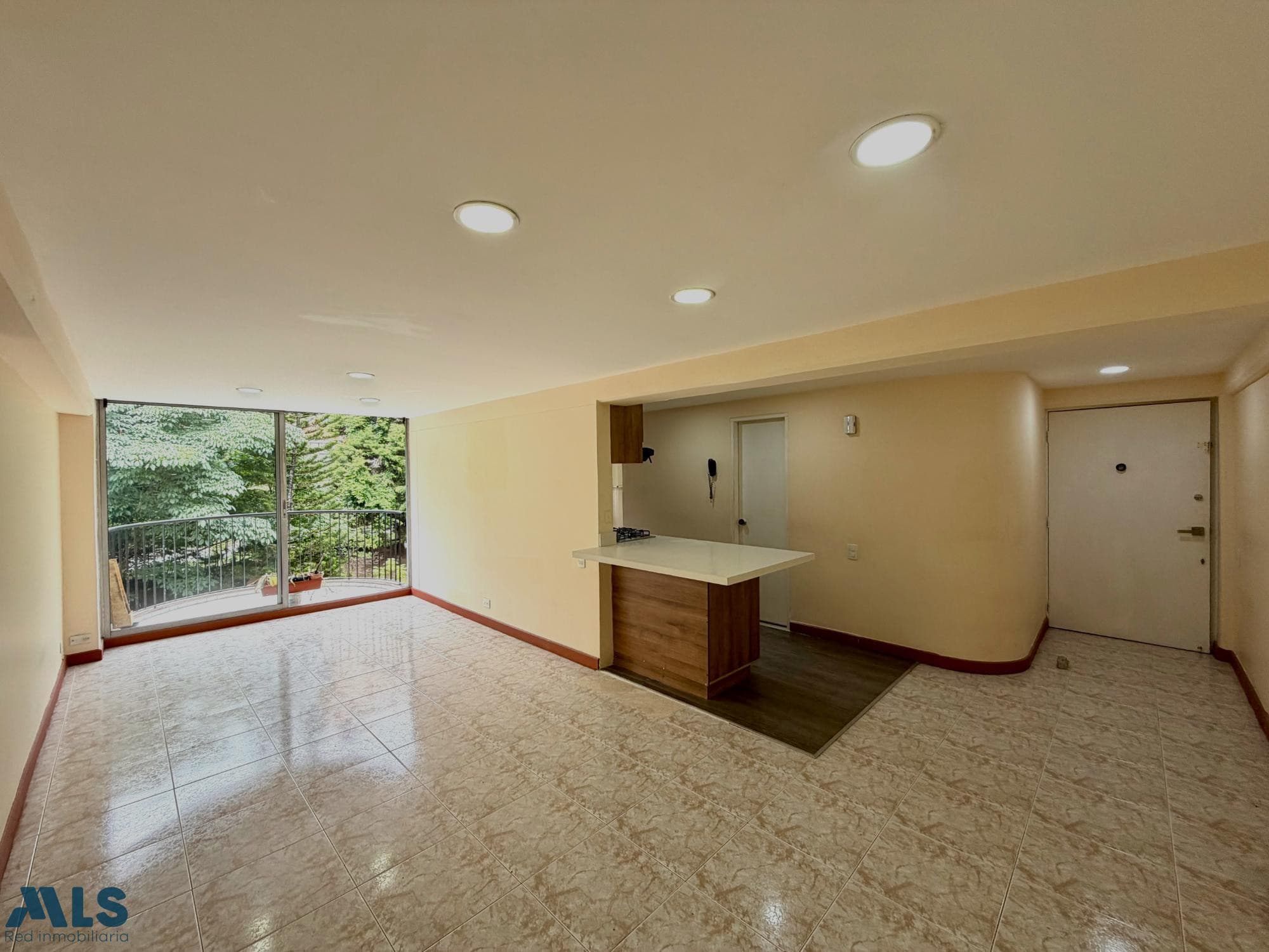 Apartamento en venta en La Visitación, Poblado, Medellín — foto 1 de 18
