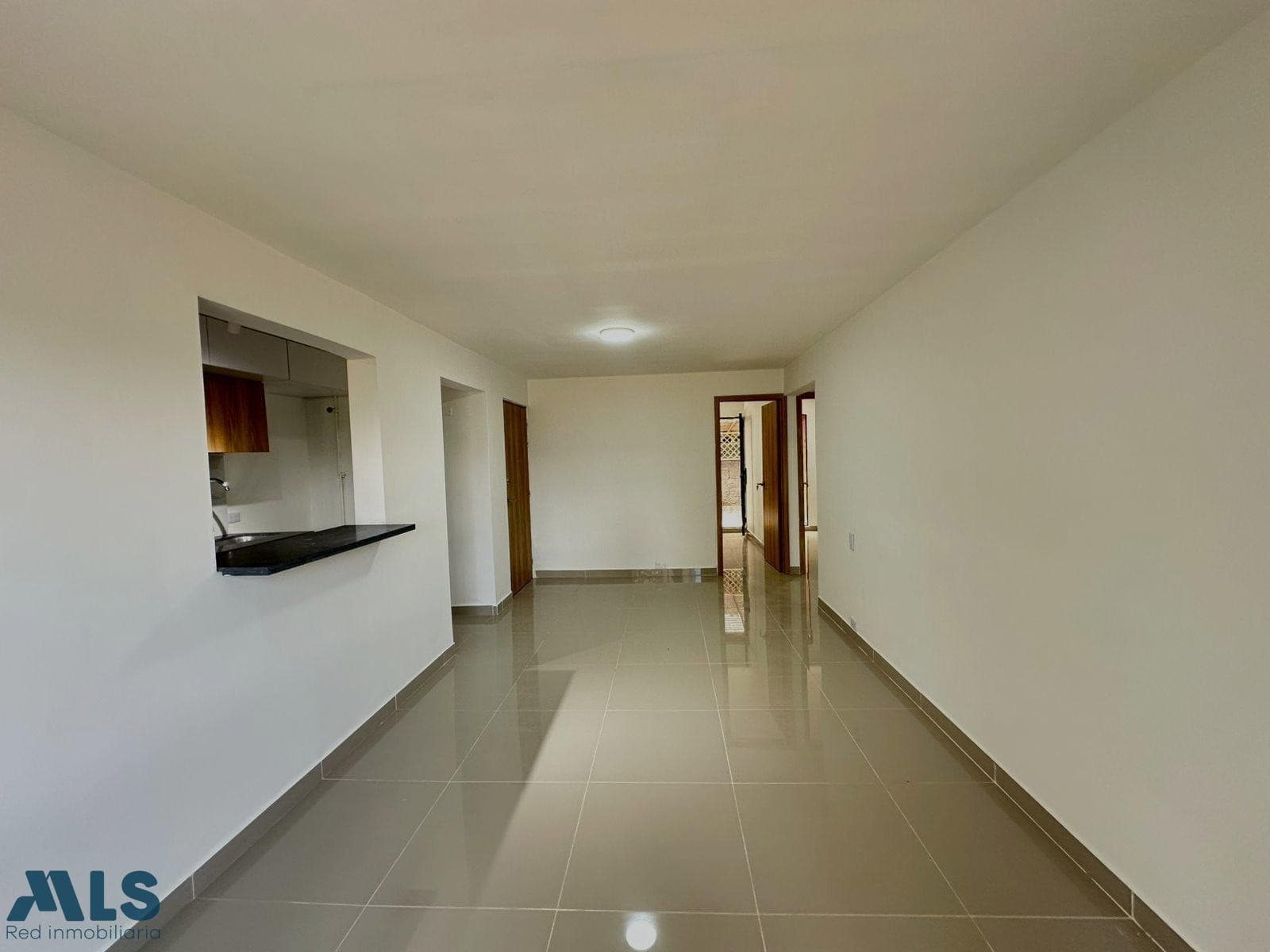 Apartamento en venta en Loma De Los Parra, Poblado, Medellín — foto 1 de 11
