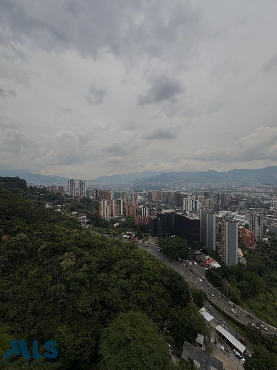 Apartamento en venta en San Diego, Poblado, Medellín — foto 1 de 16