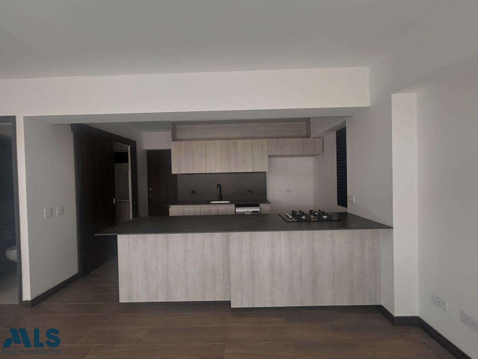 Apartamento en venta en Puro Cuero, Oriente Antioqueño, El Retiro — foto 1 de 17