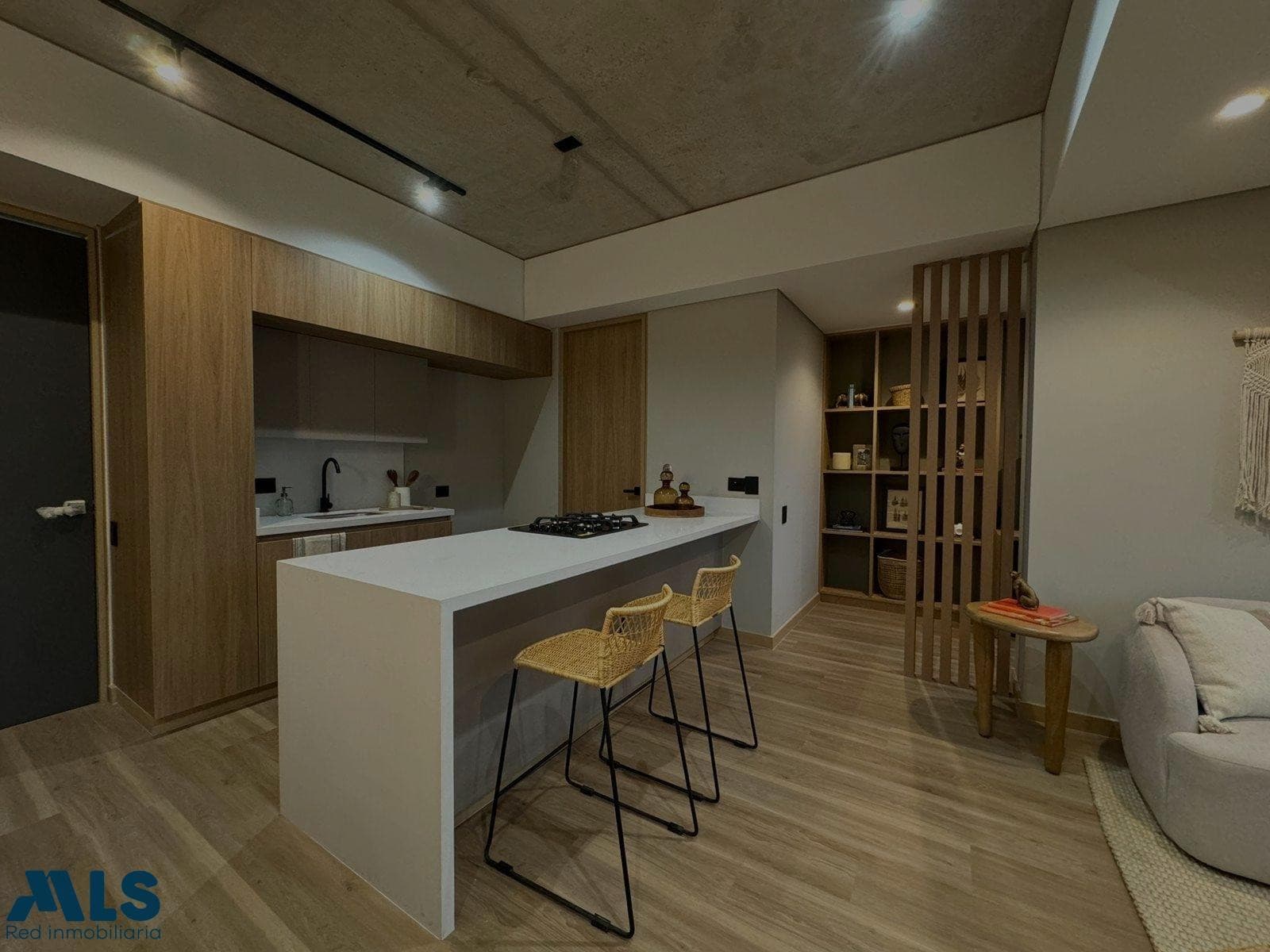 Apartamento en venta en Loma De Las Brujas, Aburra Sur, Envigado — foto 1 de 10