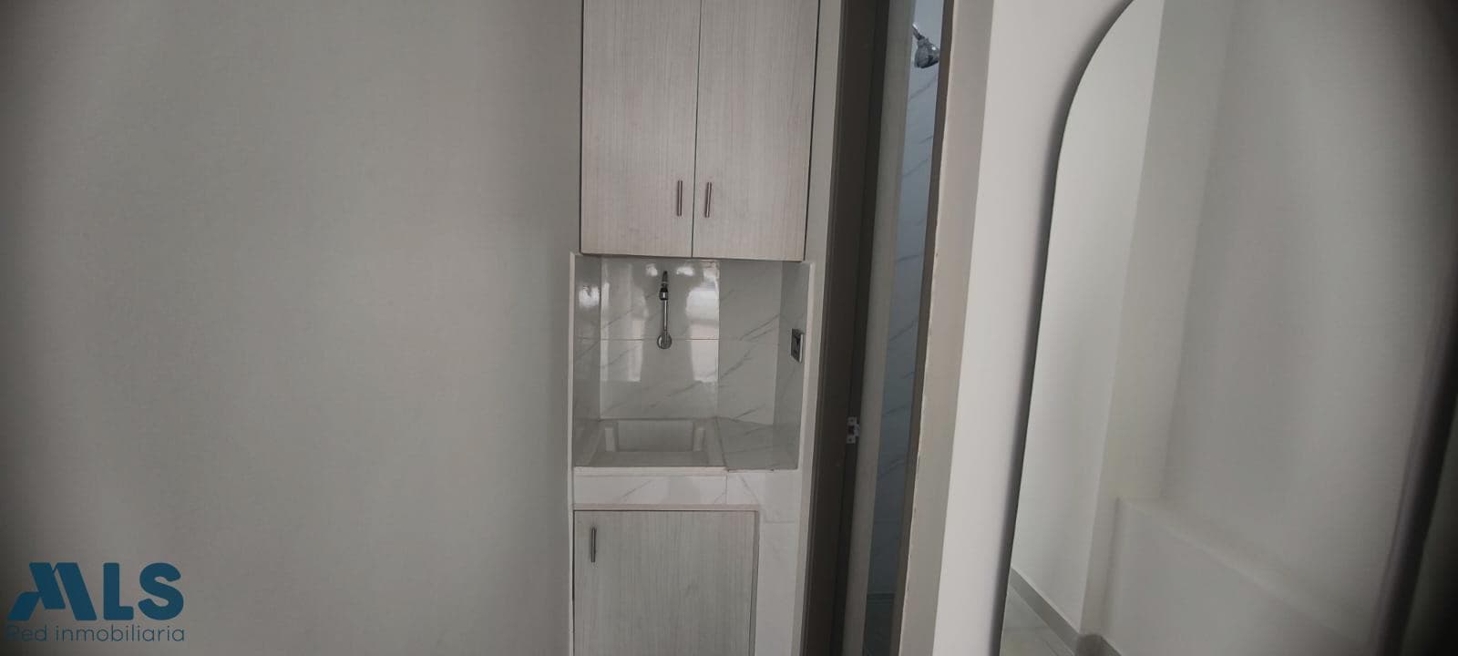 Local Comercial en venta en Simon Bolivar, Laureles, Medellín — foto 1 de 14