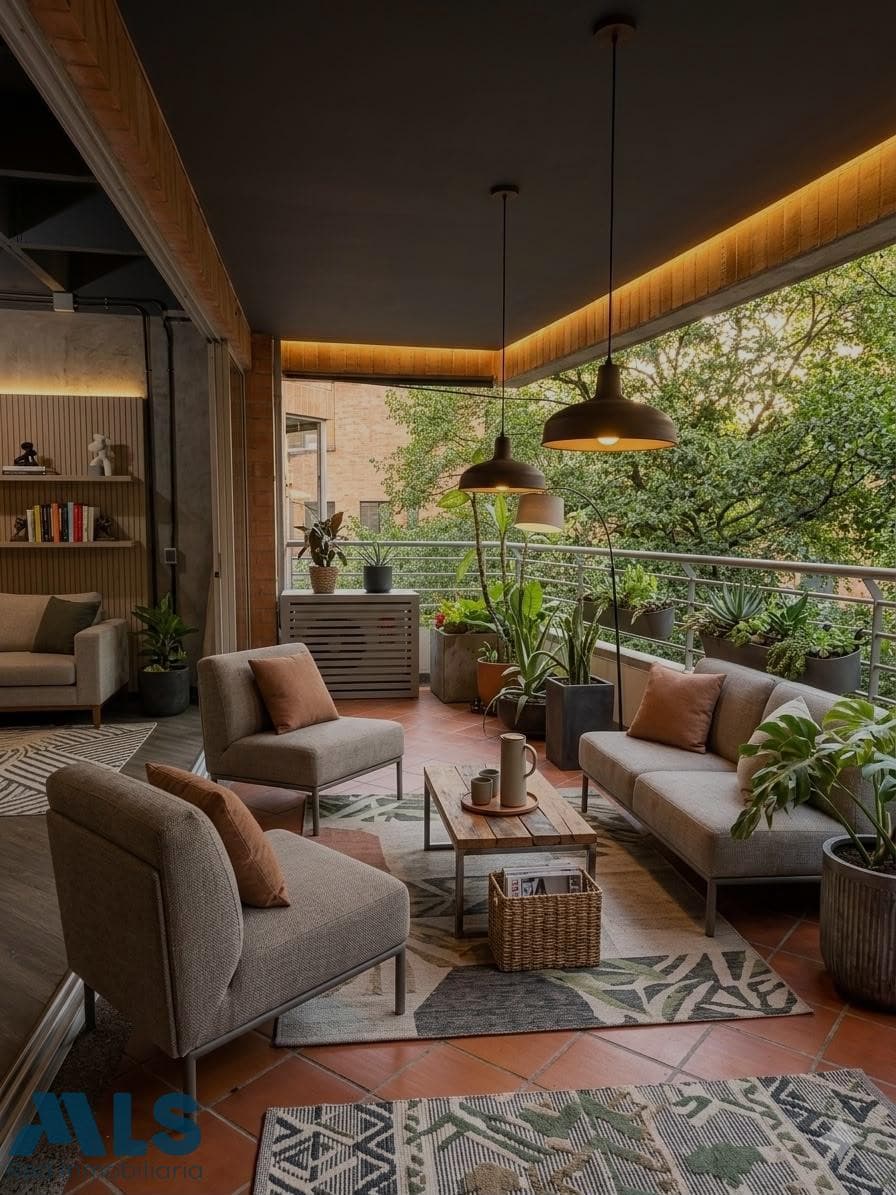 Apartamento en venta en San Lucas, Poblado, Medellín — foto 1 de 19