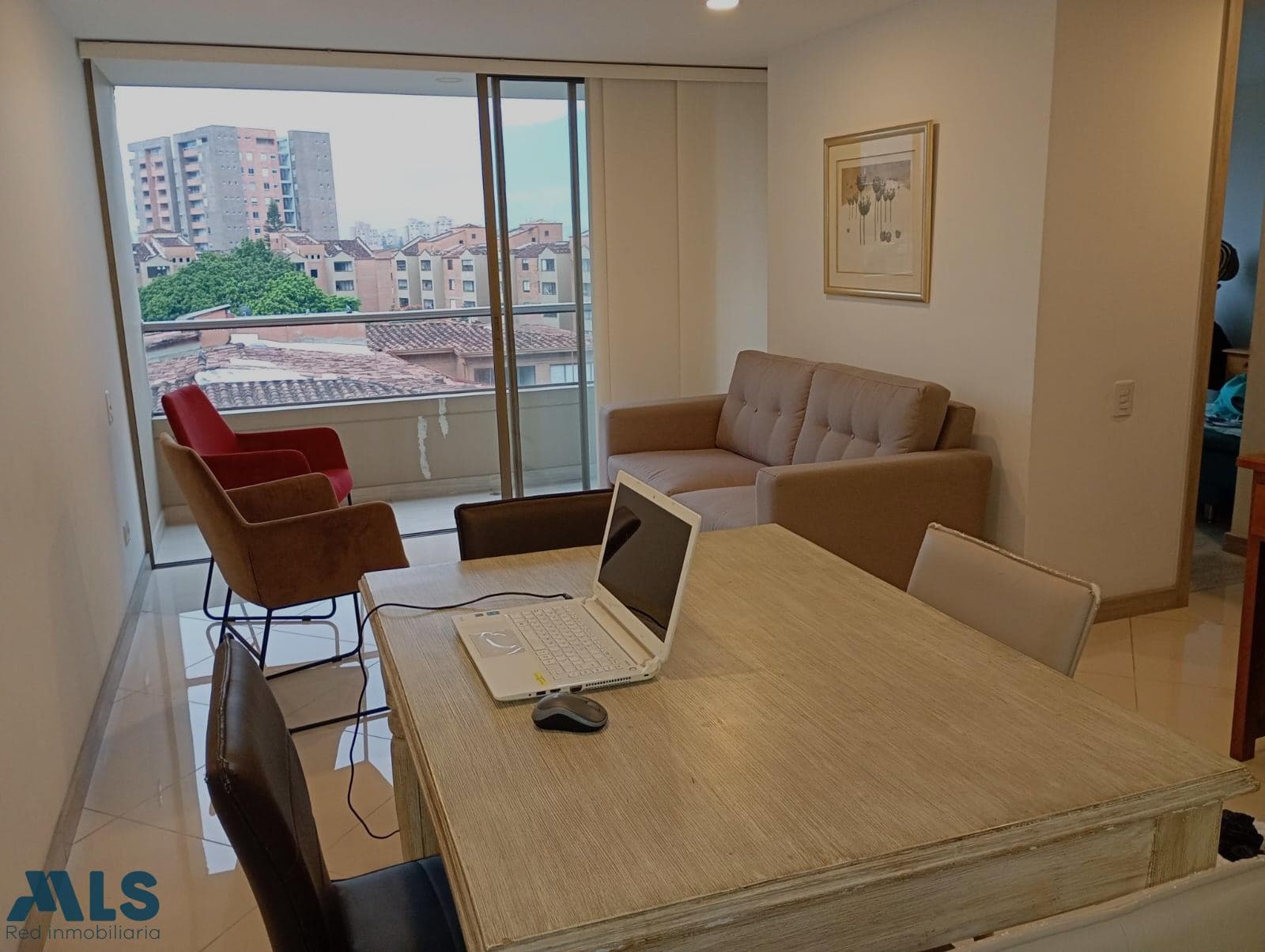 Apartamento en venta en La Salle, Aburra Sur, Envigado — foto 1 de 11