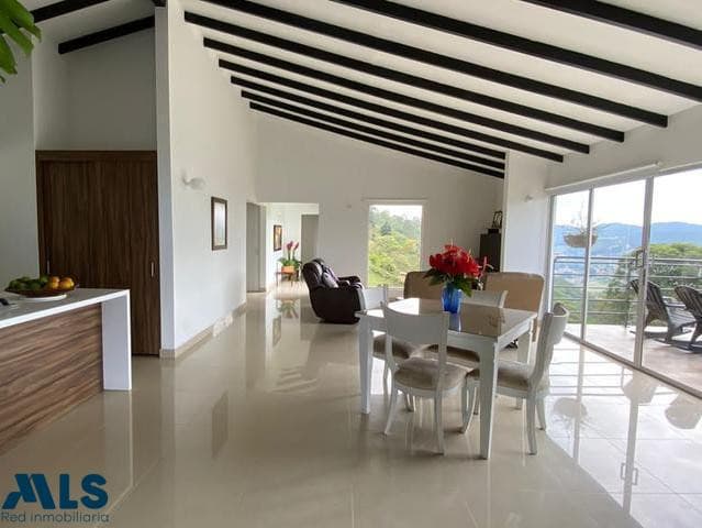 Casa en venta en Sector Variante A Caldas, Aburra Sur, La Estrella — foto 1 de 17