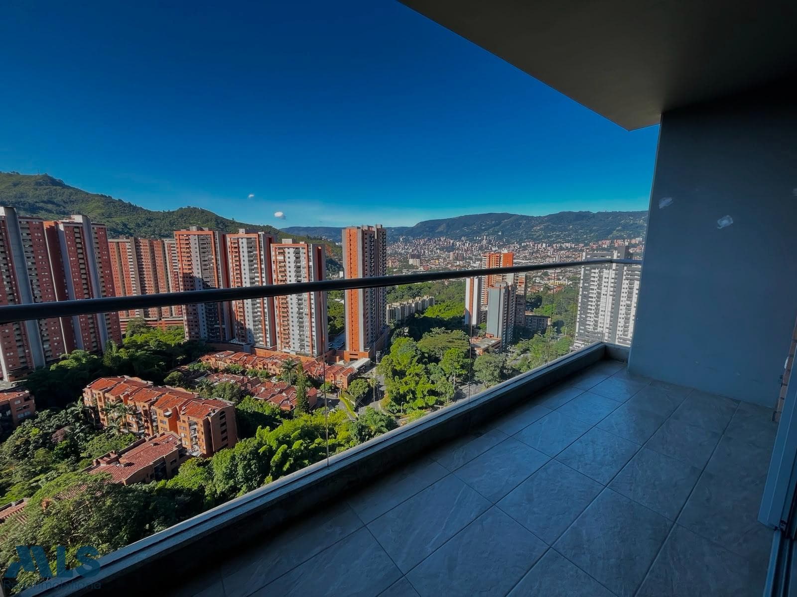 Apartamento en venta en Suramérica, Aburra Sur, Itagüí — foto 1 de 15