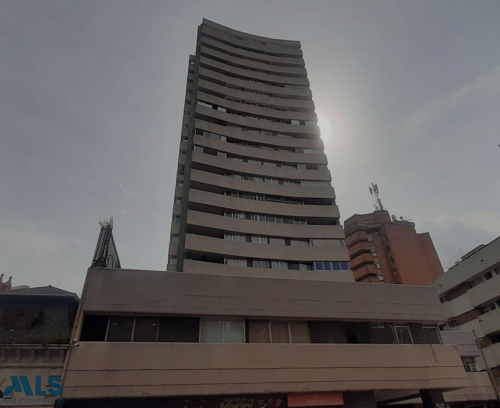 Apartamento en venta en La Candelaria, Centro, Medellín — foto 1 de 26