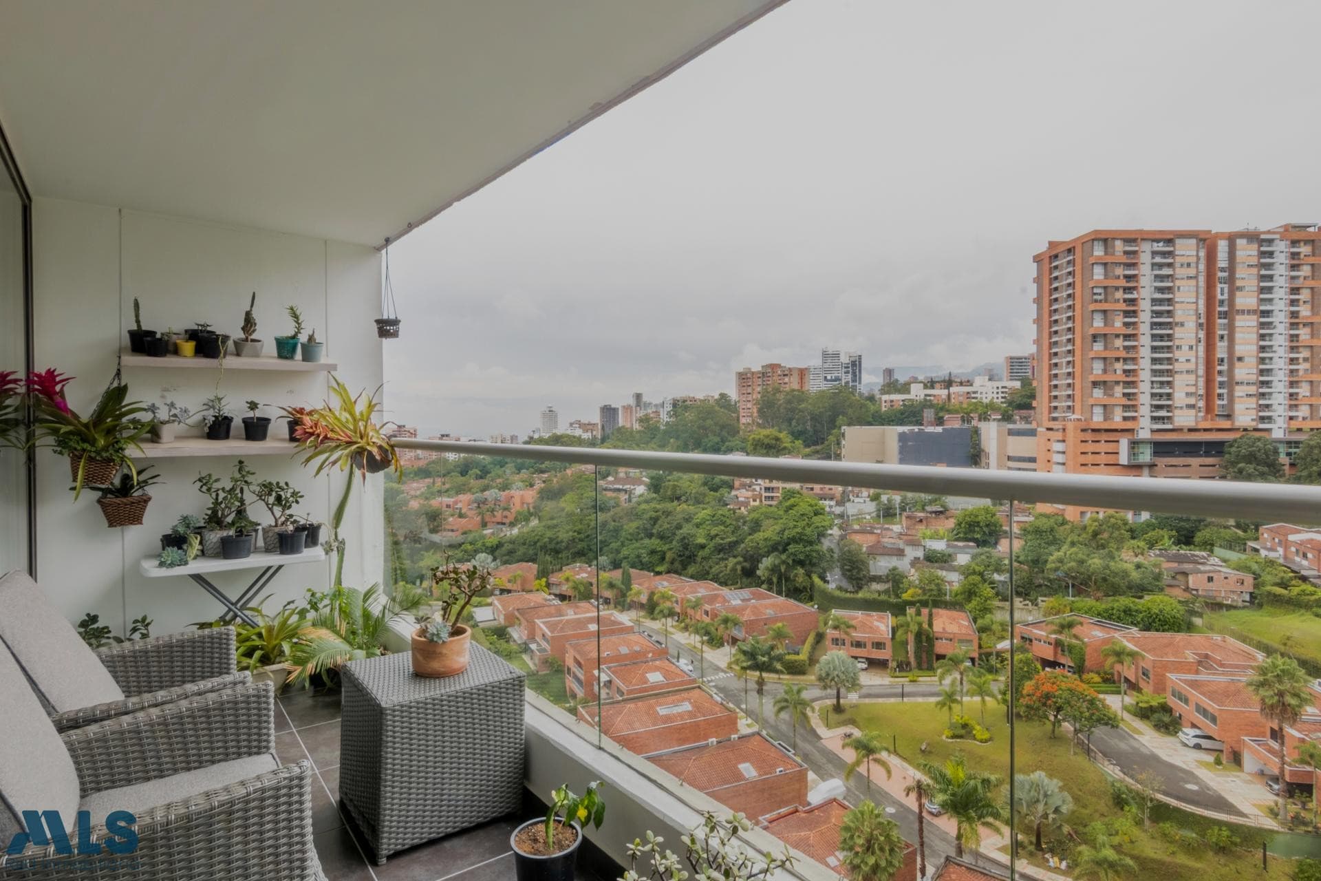 Apartamento en venta en El Esmeraldal, Aburra Sur, Envigado — foto 1 de 29