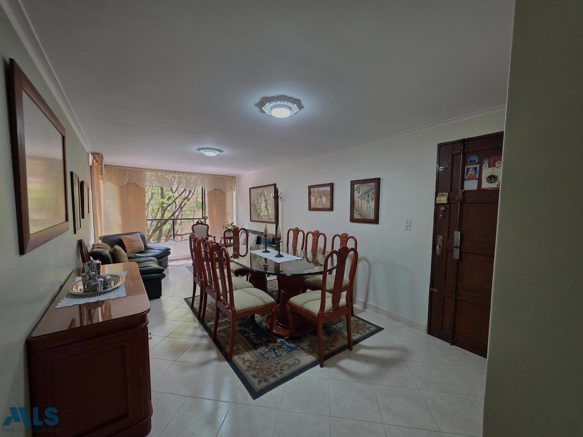 Apartamento en venta en Santa Teresita, Laureles, Medellín — foto 1 de 25