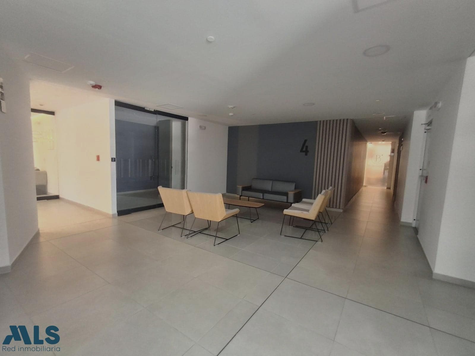 Edificio en venta en San Diego, Poblado, Medellín — foto 1 de 9