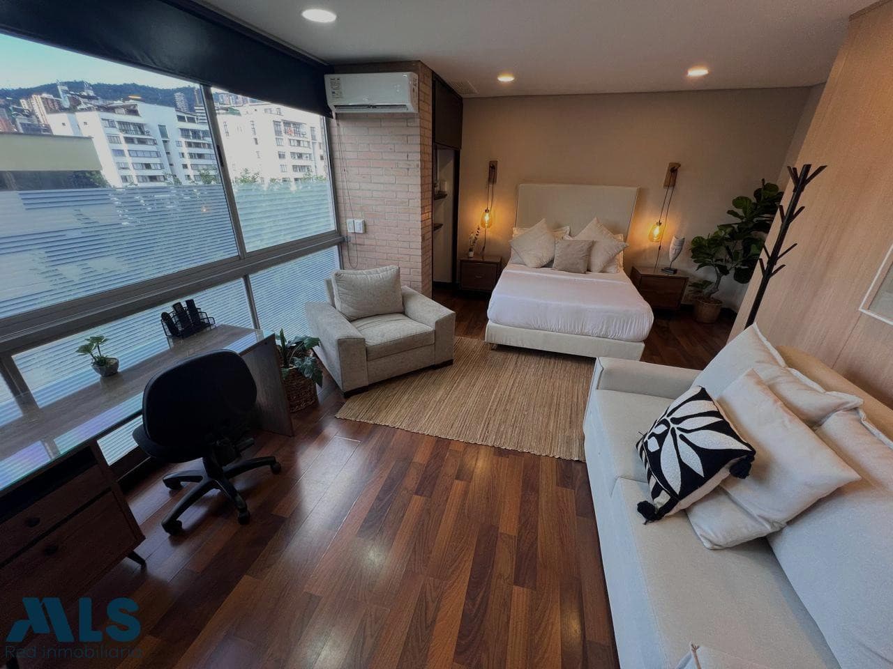 Apartamento en venta en Provenza, Poblado, Medellín — foto 1 de 11