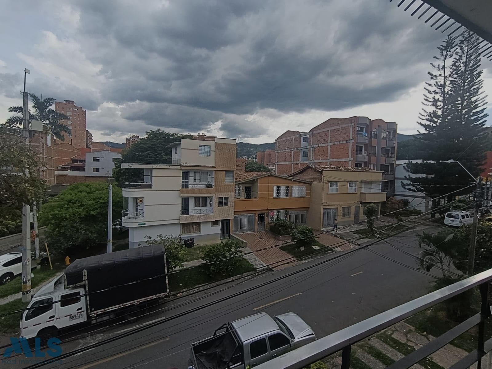 Casa en venta en El Danubio, Occidente, Medellín — foto 1 de 26
