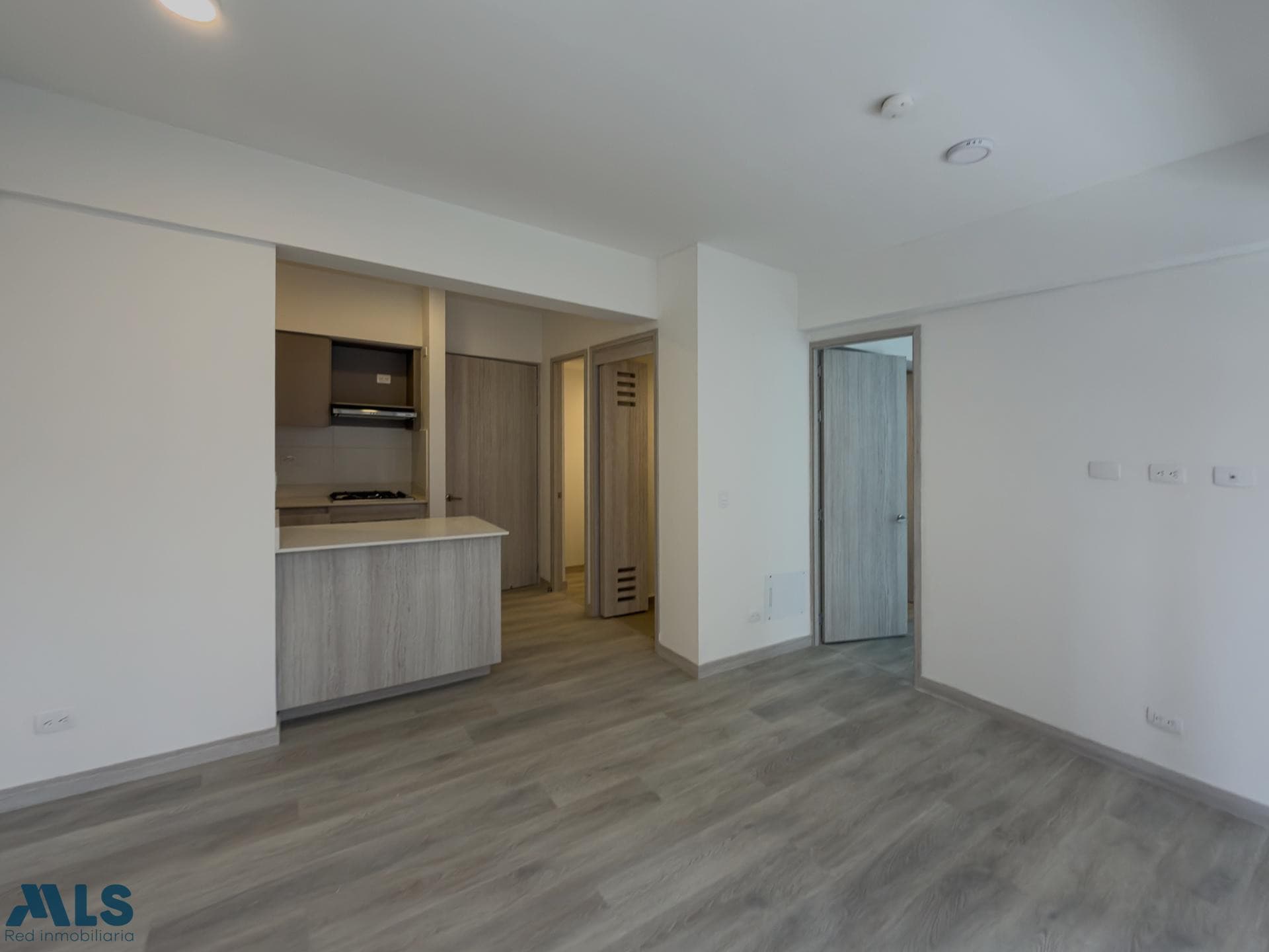 Apartamento en venta en Ciudad Del Rio, Poblado, Medellín — foto 1 de 37