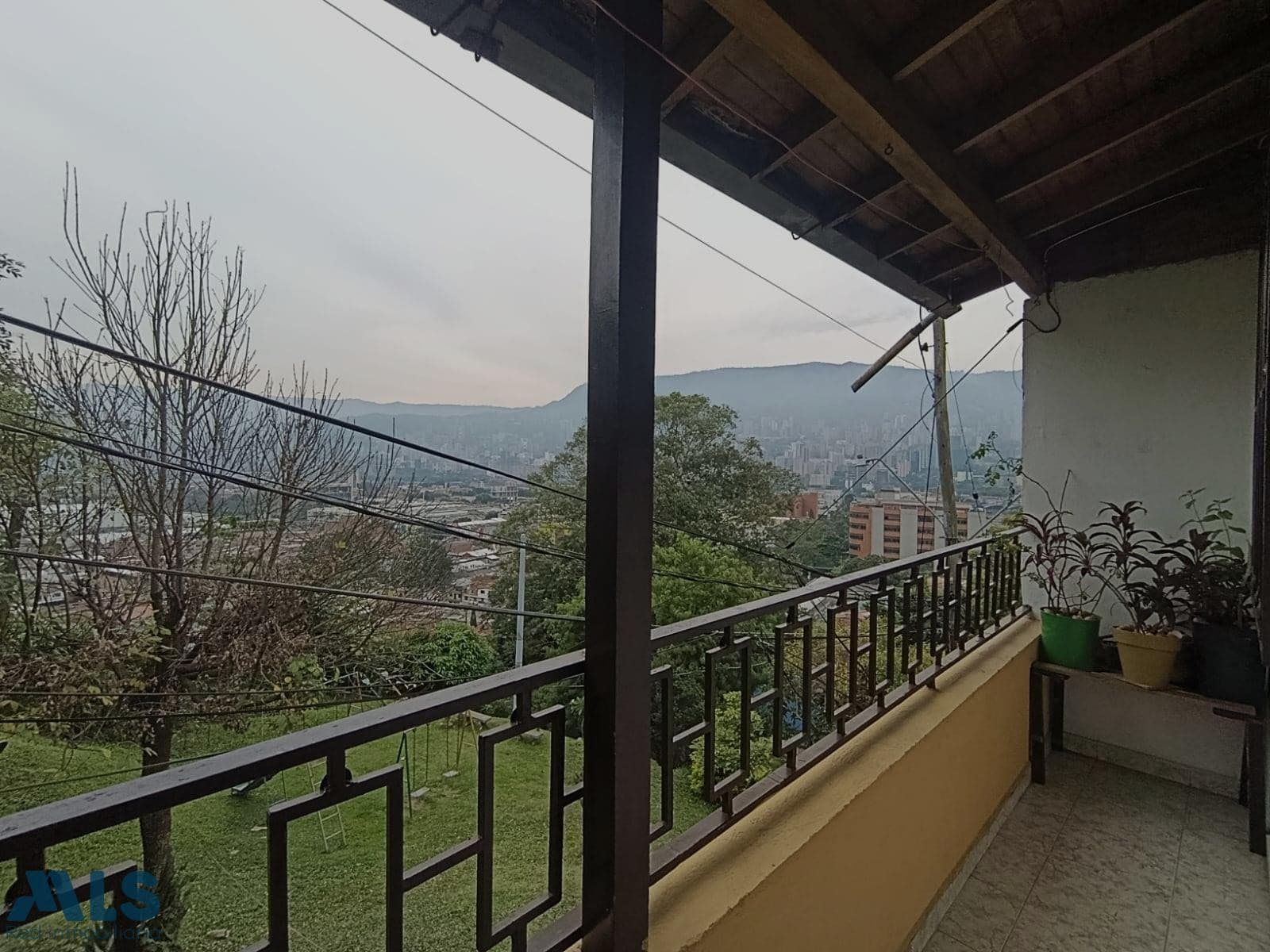 Casa en venta en La Colina, Belén Guayabal, Medellín — foto 1 de 14