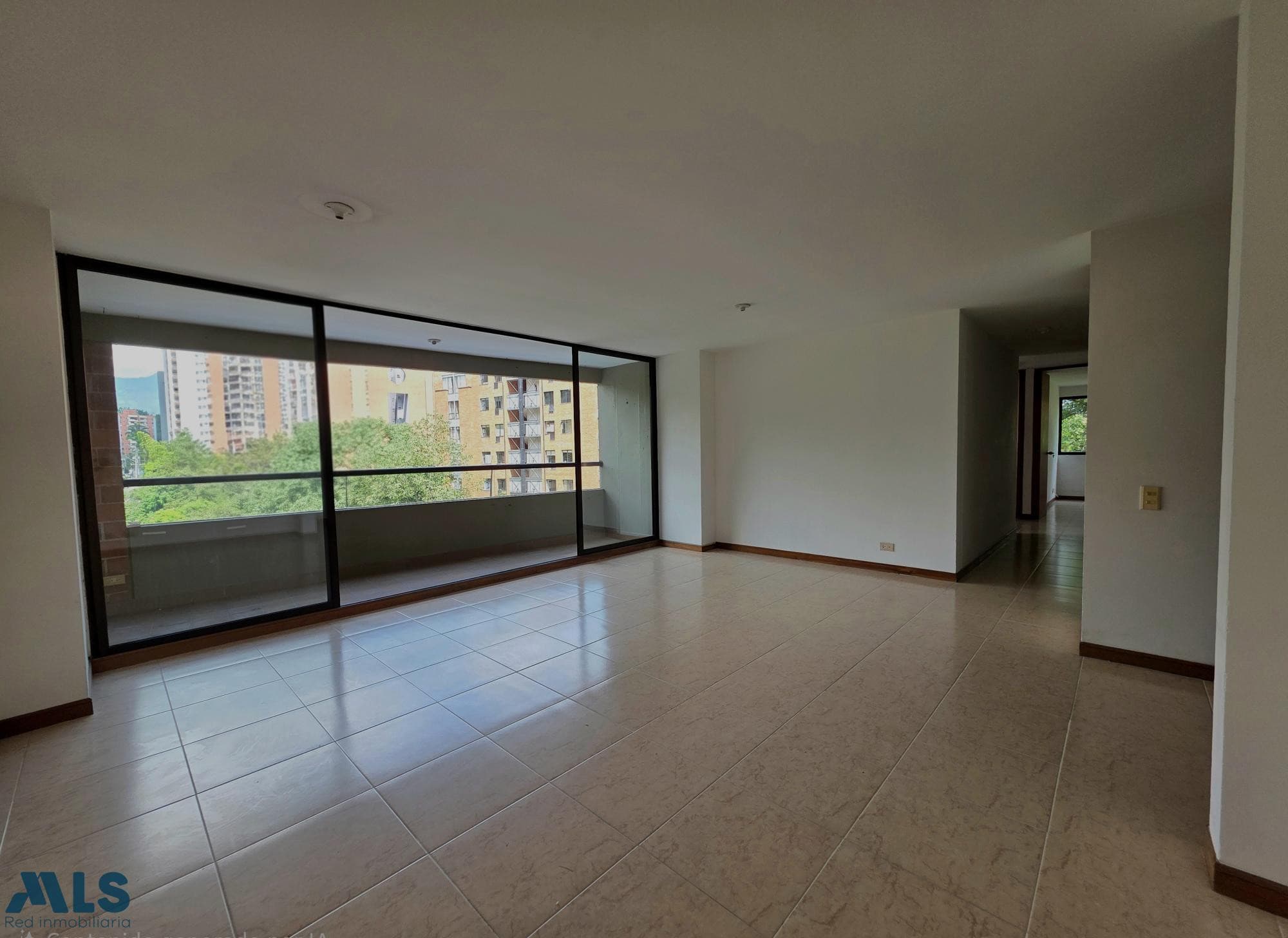 Apartamento en venta en La Frontera, Poblado, Medellín — foto 1 de 20