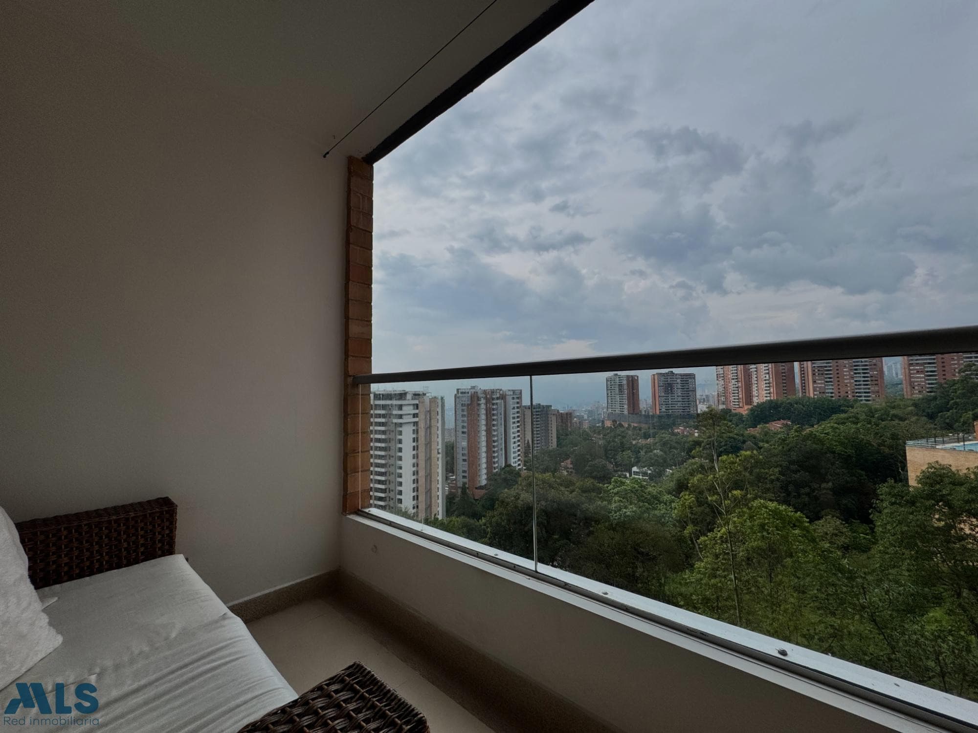 Apartamento en venta en Loma De Las Brujas, Aburra Sur, Envigado — foto 1 de 38