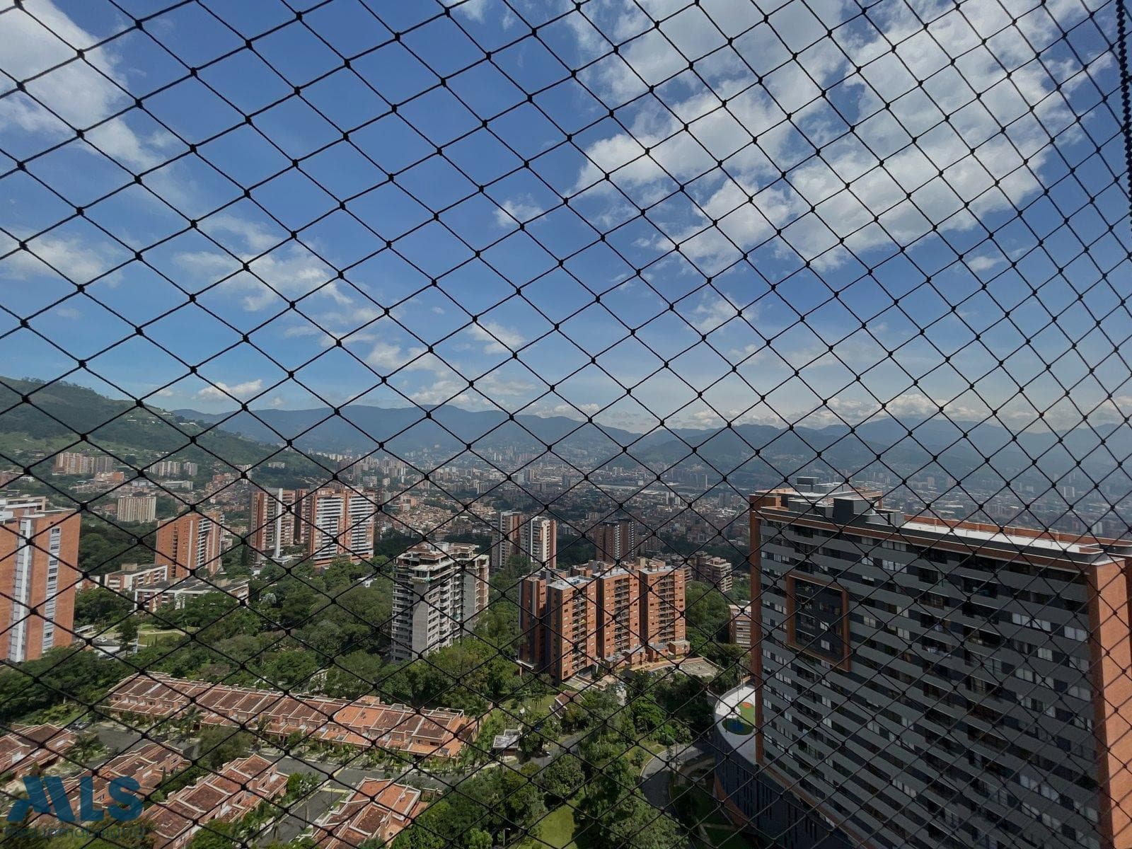 Apartamento en venta en Loma De Las Brujas, Aburra Sur, Envigado — foto 1 de 10