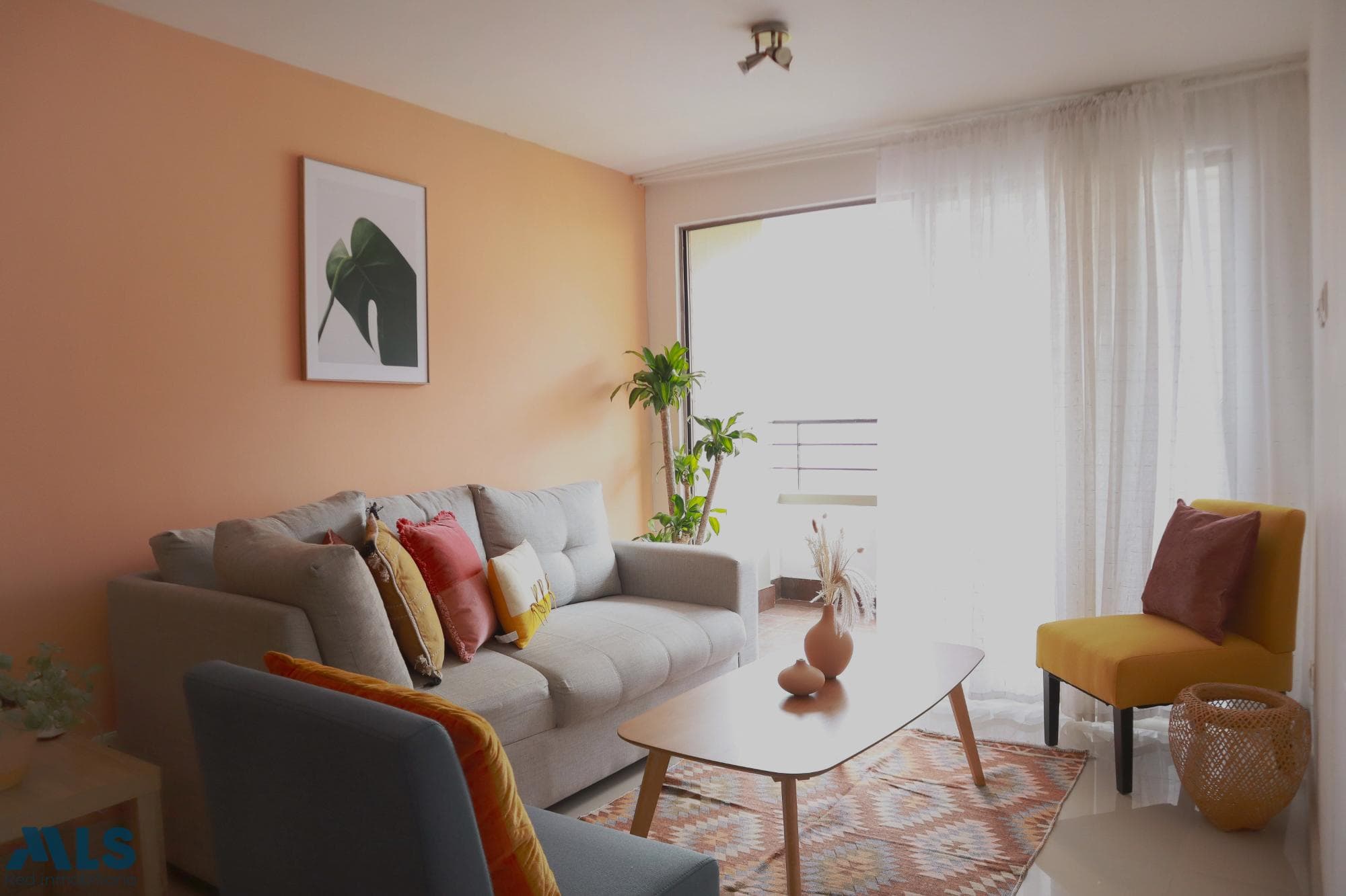 Apartamento en venta en La Florida, Poblado, Medellín — foto 1 de 15