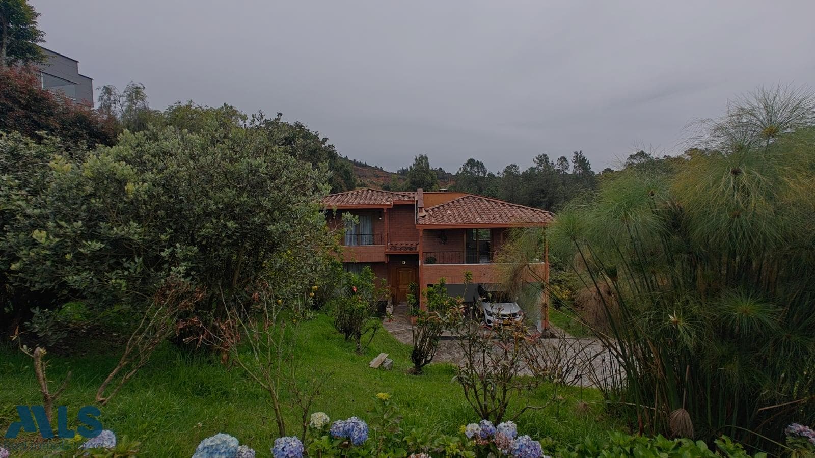 Casa en venta en Alto Del Escobero, Aburra Sur, Envigado — foto 1 de 26