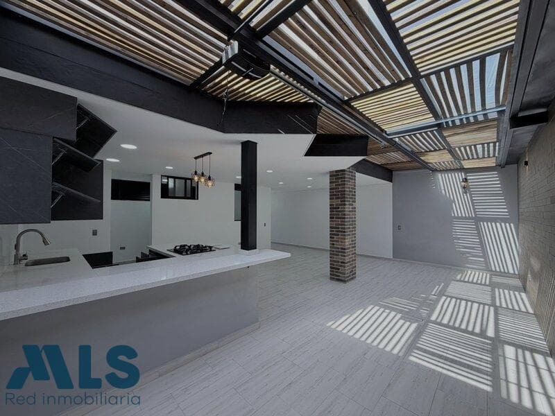 Casa en venta en La Floresta, Oriente Antioqueño, La Ceja — foto 1 de 18