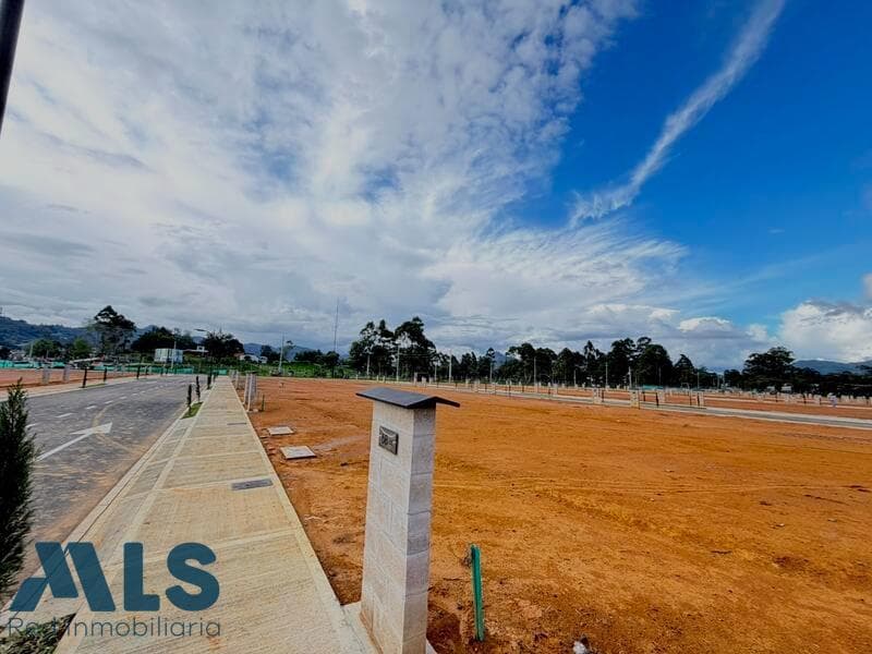 Lote Residencial en venta en La Floresta, Oriente Antioqueño, La Ceja — foto 1 de 14
