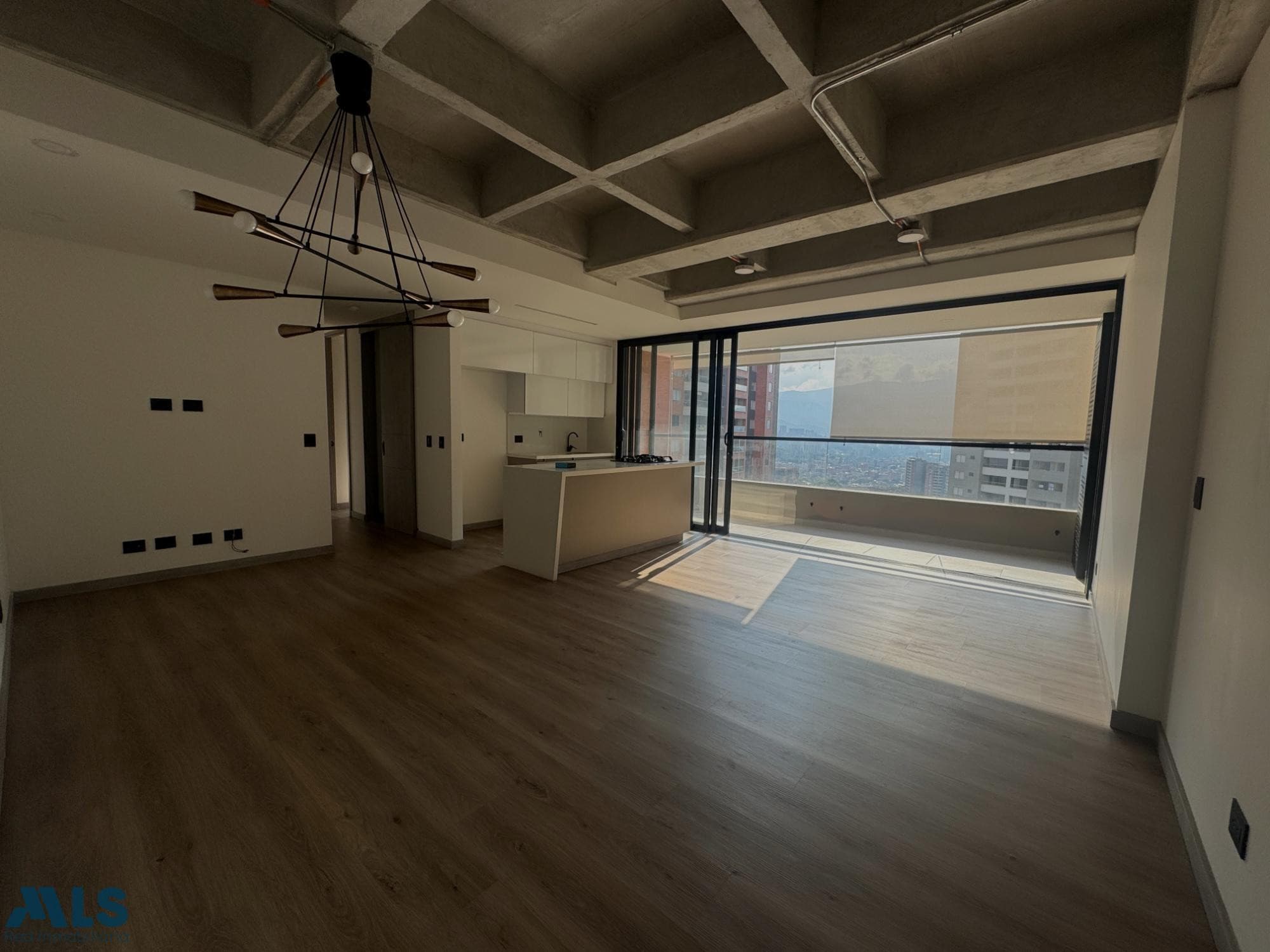Apartamento en venta en Loma De Los Mesa, Aburra Sur, Envigado — foto 1 de 21