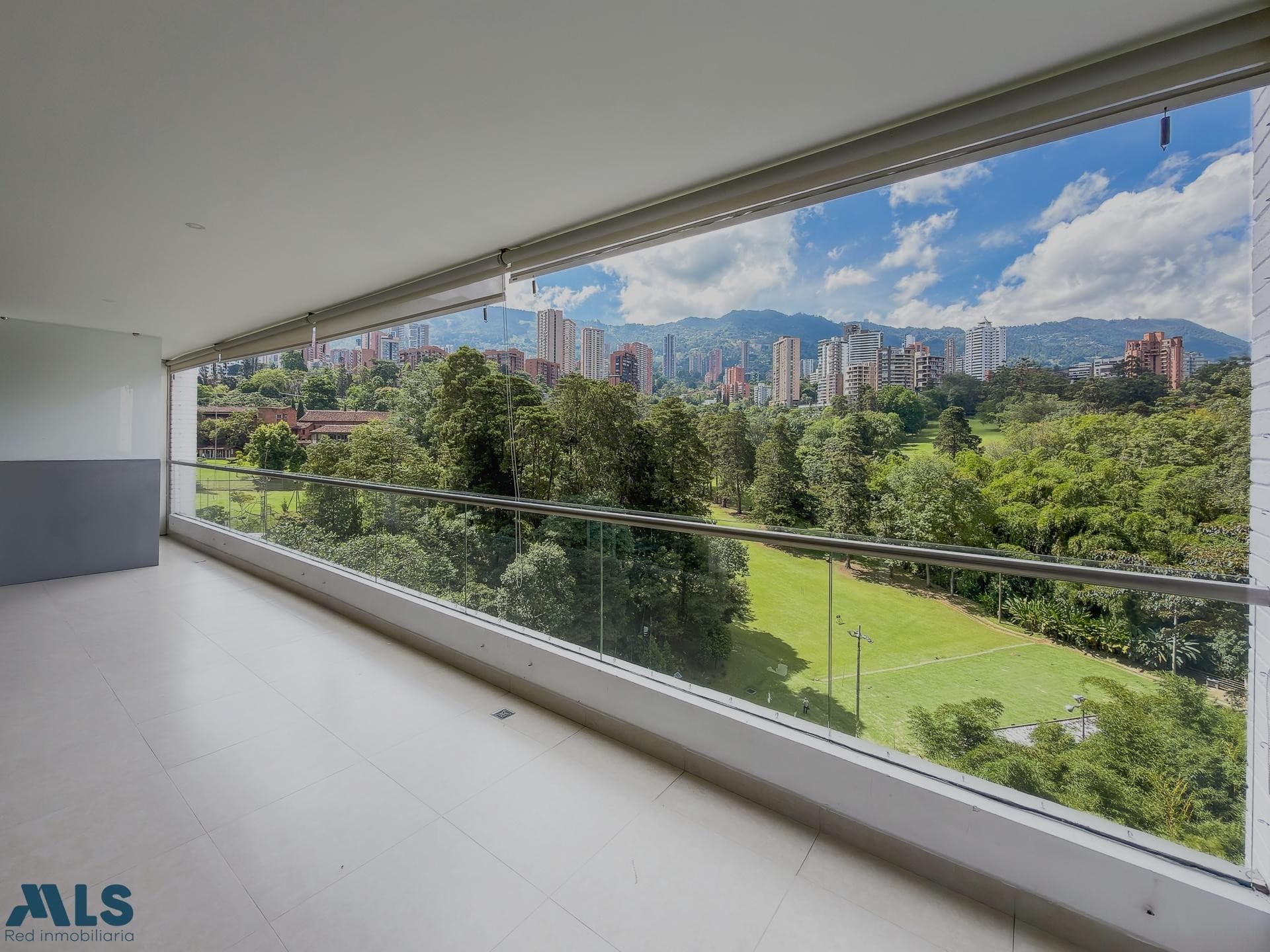 Apartamento en venta en Los Balsos Nº 1, Poblado, Medellín — foto 1 de 25