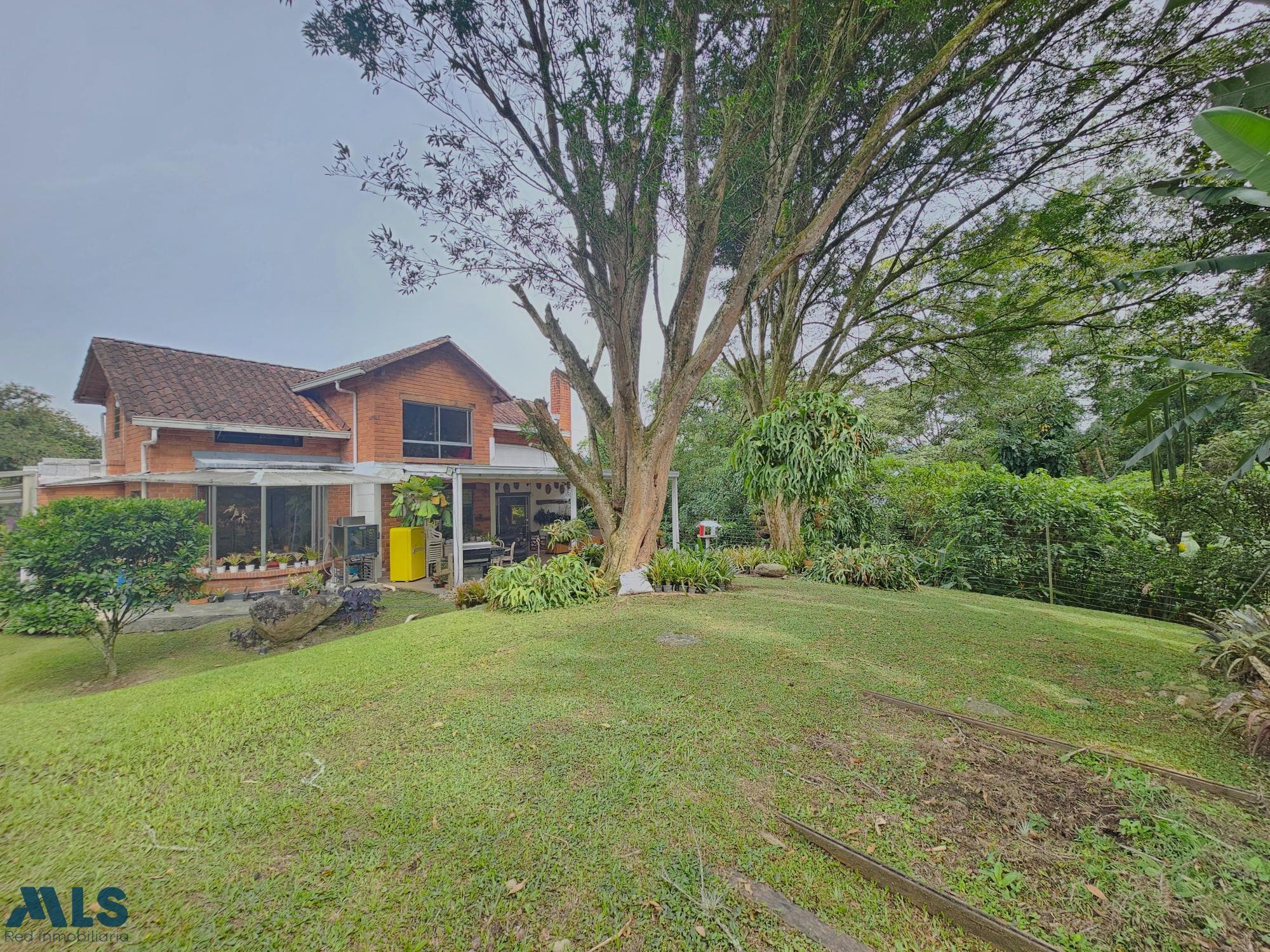 Casa en venta en Loma Del Escobero, Aburra Sur, Envigado — foto 1 de 33