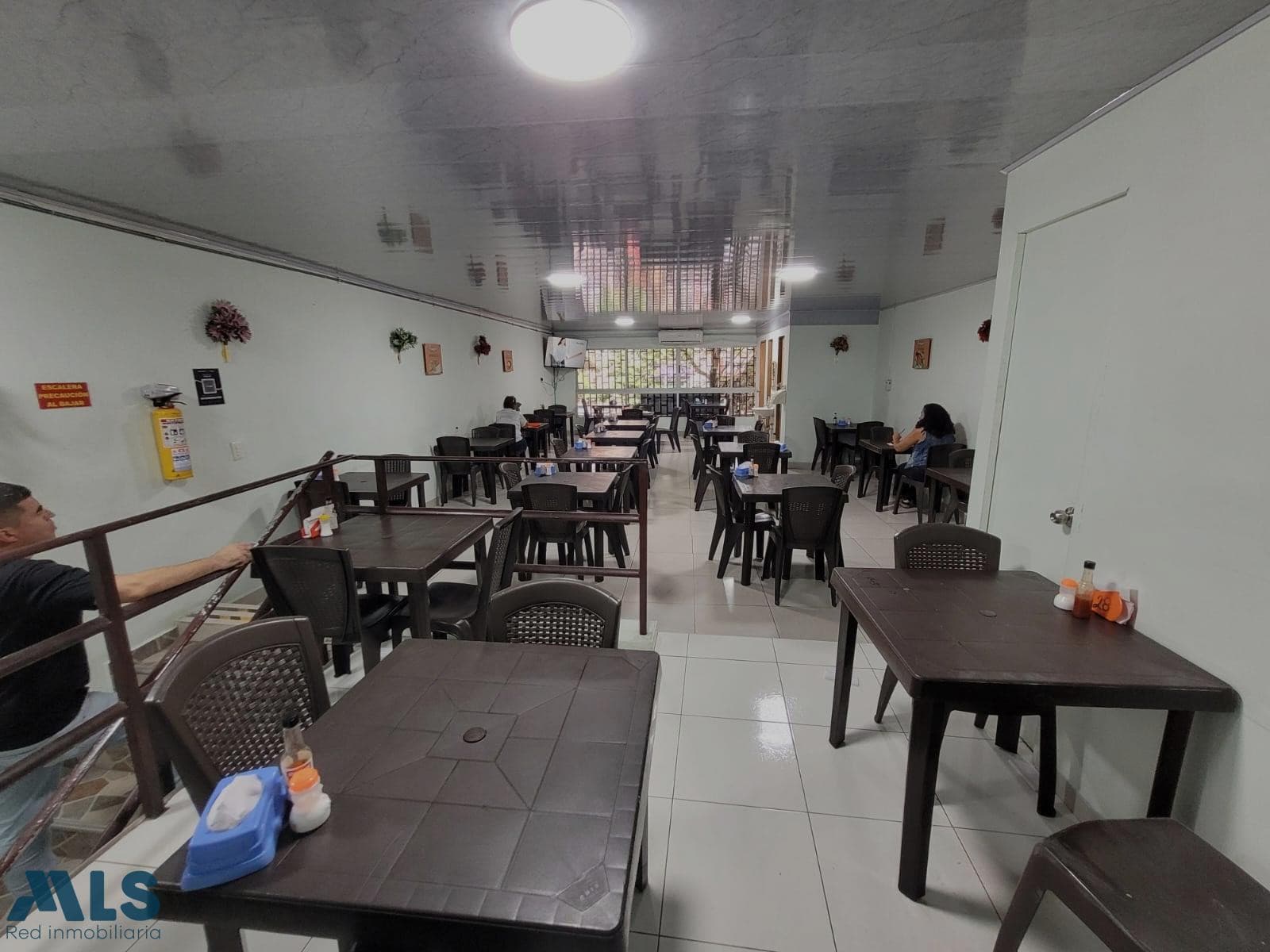 Local Comercial en venta en La Candelaria, Centro, Medellín — foto 1 de 14