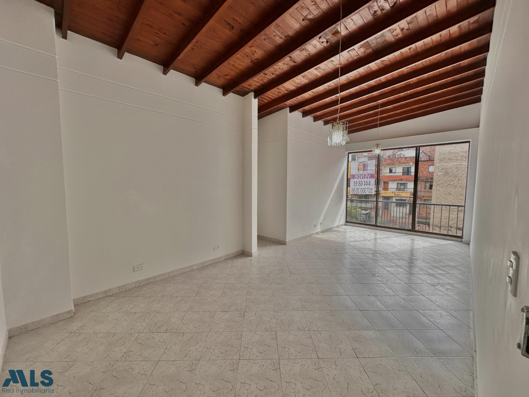 Apartamento en venta en Villa Hermosa, Centro, Medellín — foto 1 de 29