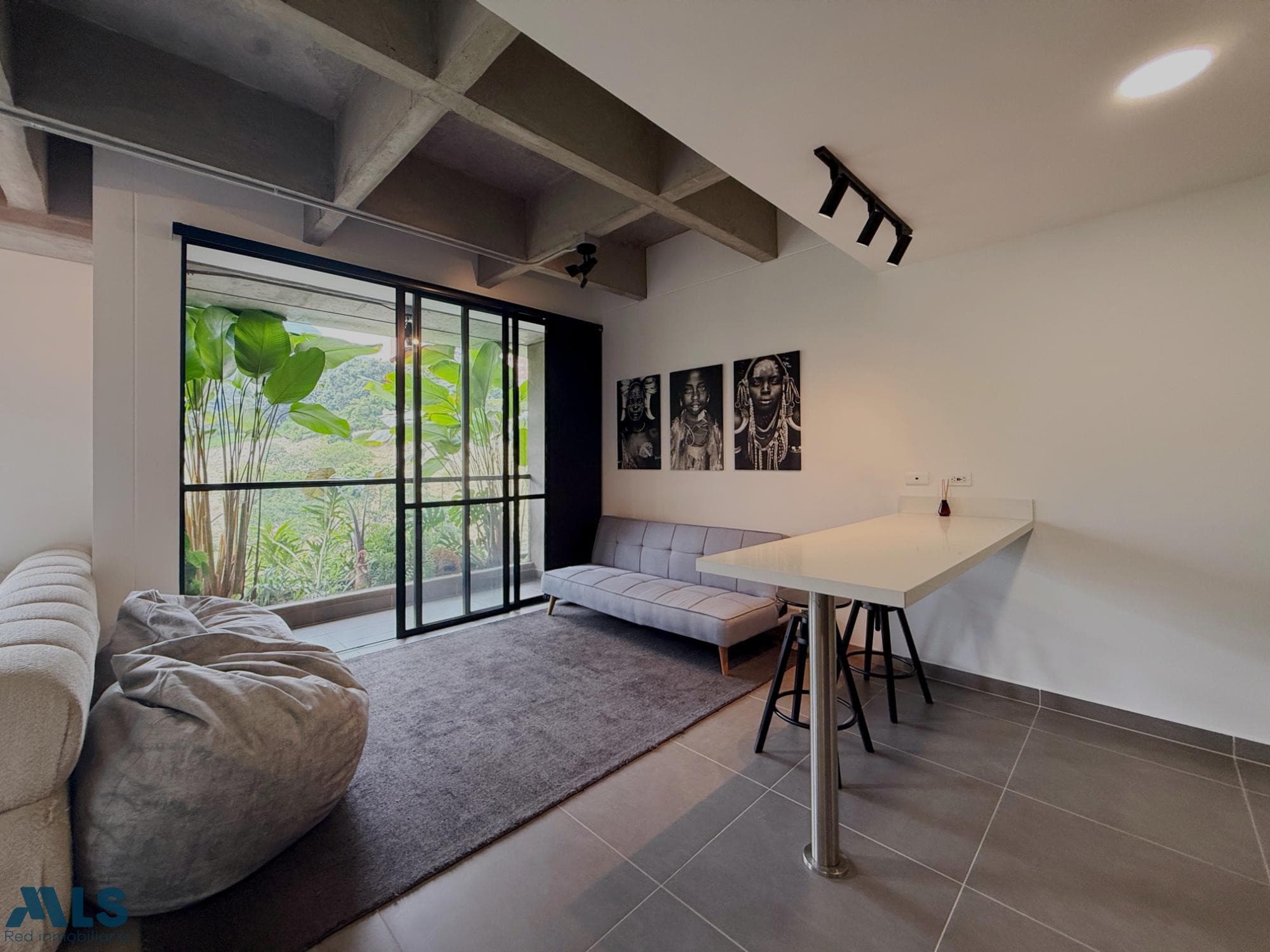 Apartamento en venta en Loma Del Escobero, Aburra Sur, Envigado — foto 1 de 13