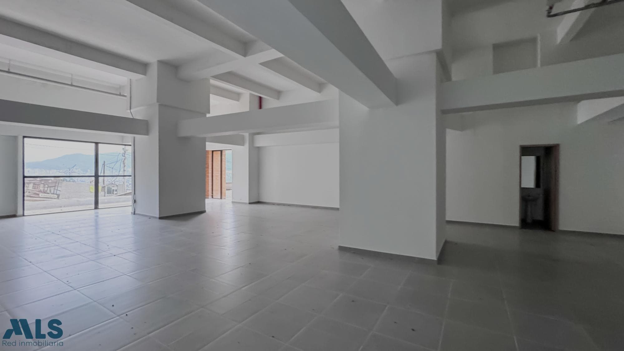Local Comercial en venta en Poblado, Medellín — foto 1 de 12
