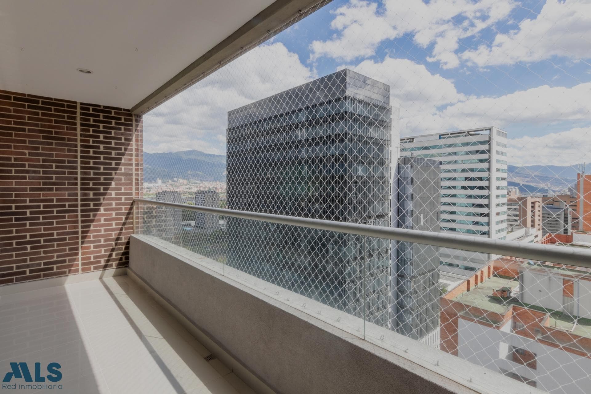 Apartamento en venta en Ciudad Del Rio, Poblado, Medellín — foto 1 de 29