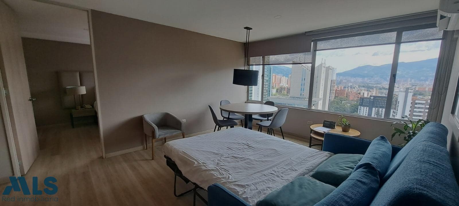 Apartamento en venta en Milla De Oro, Poblado, Medellín — foto 1 de 11